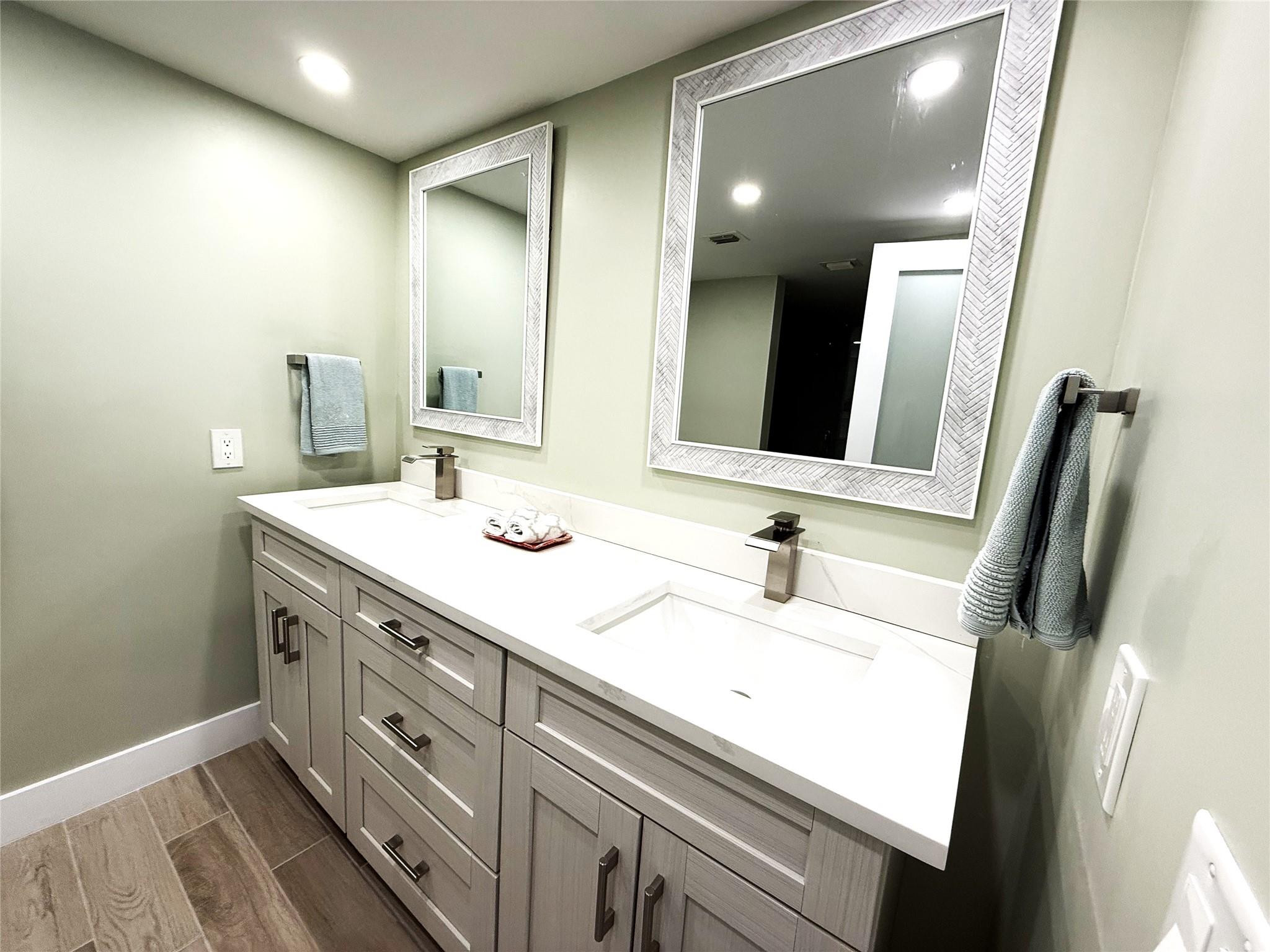 3502 Bimini Ln B2