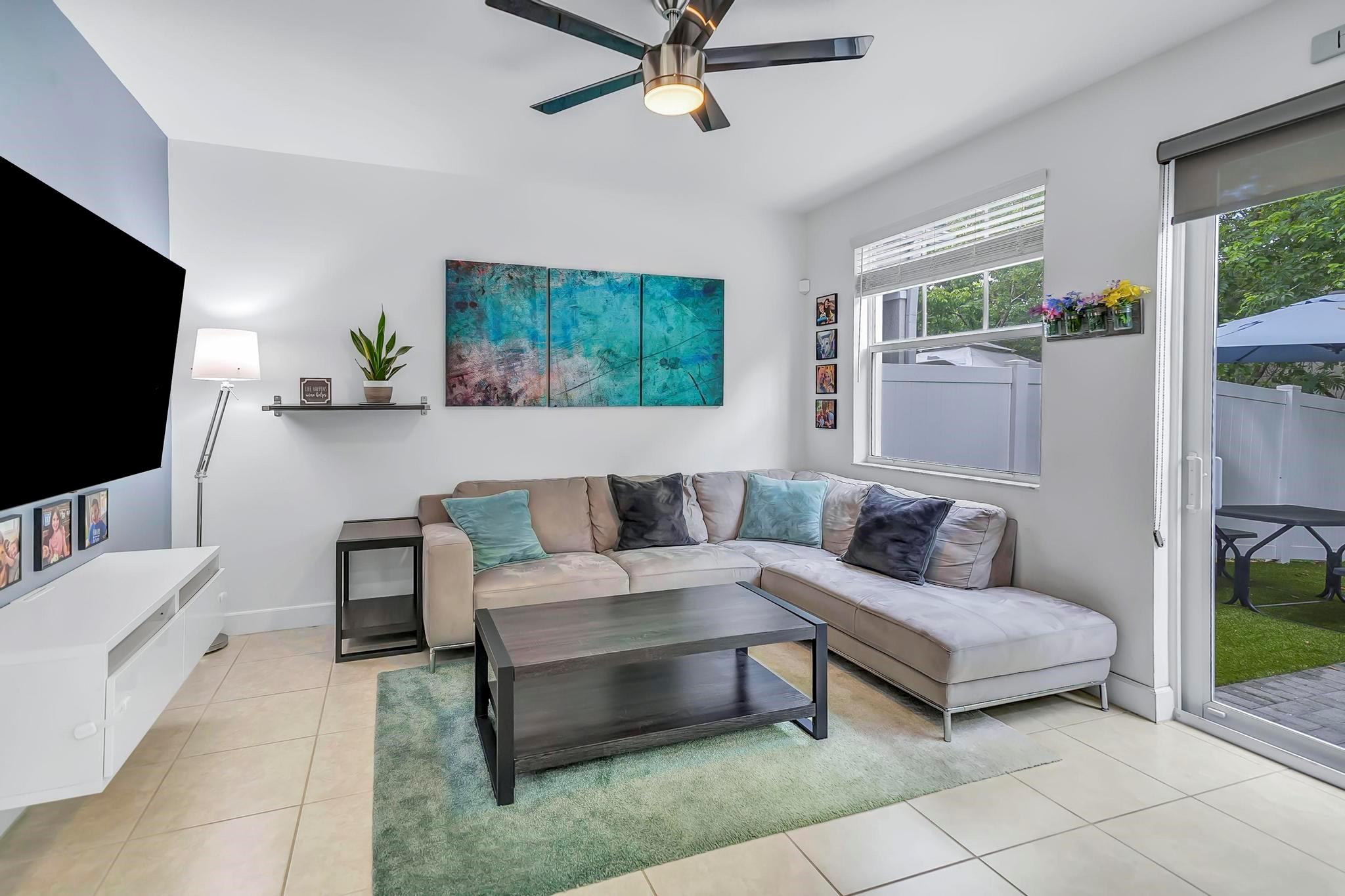 4743 NW 48th Ter