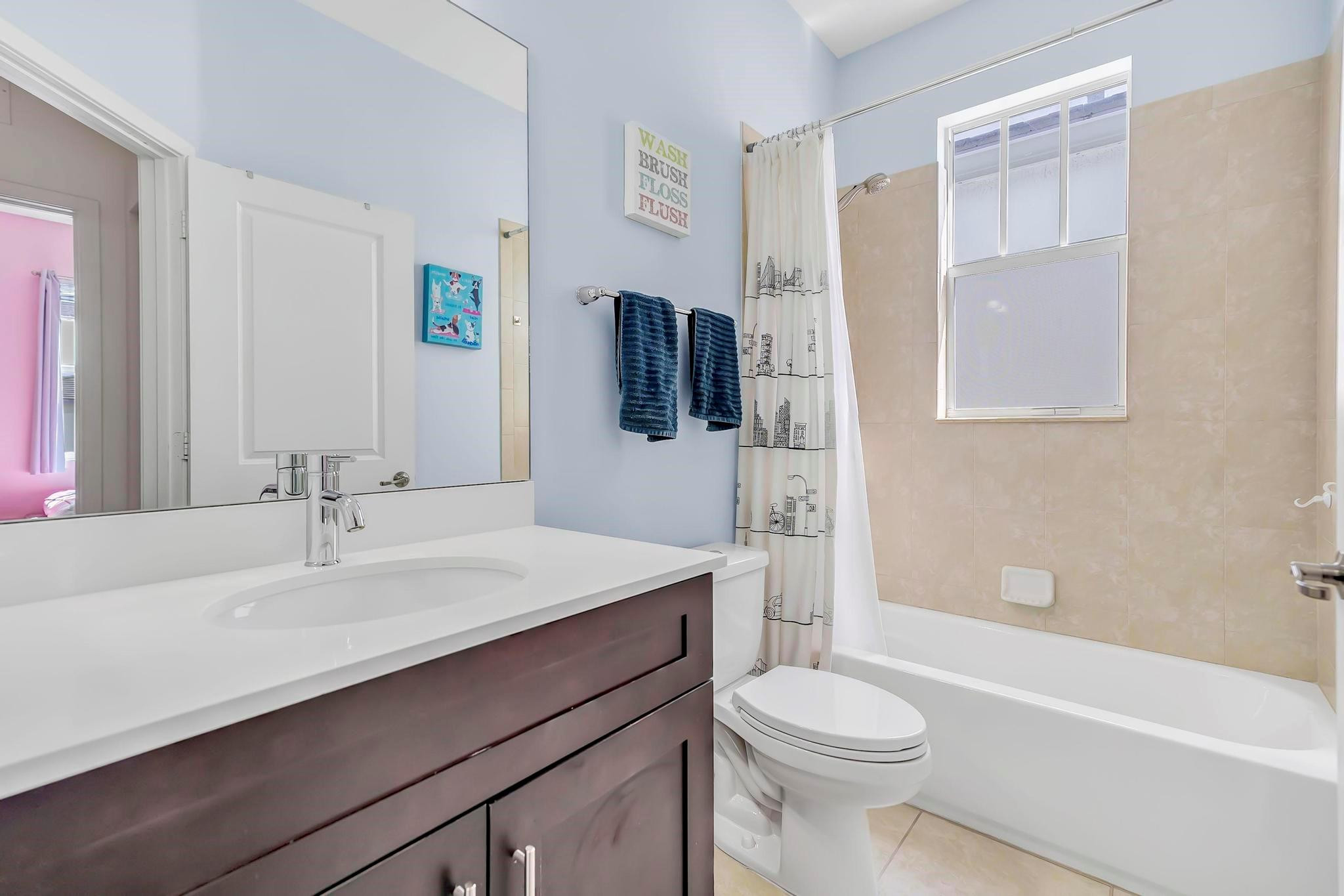 4743 NW 48th Ter