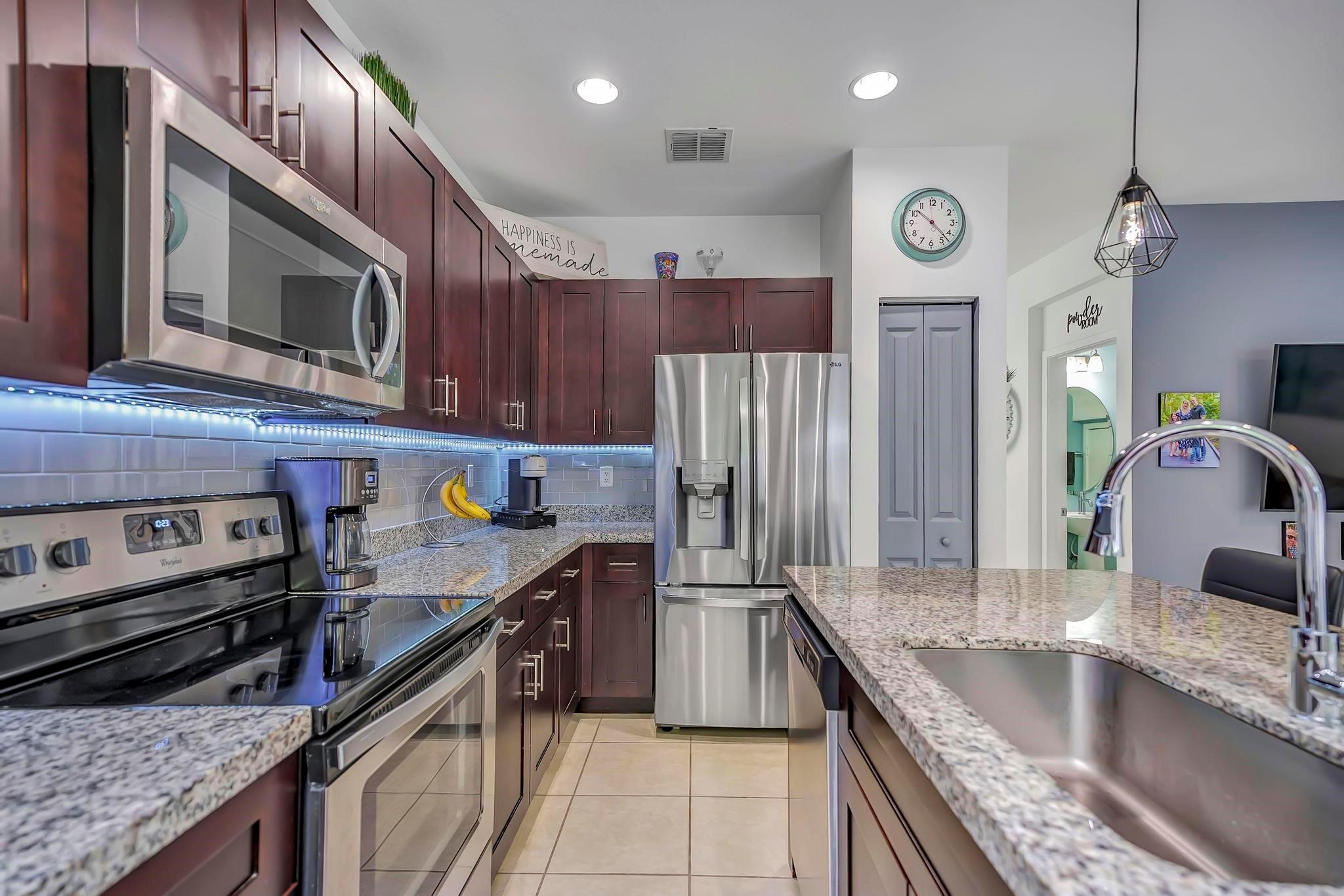 4743 NW 48th Ter