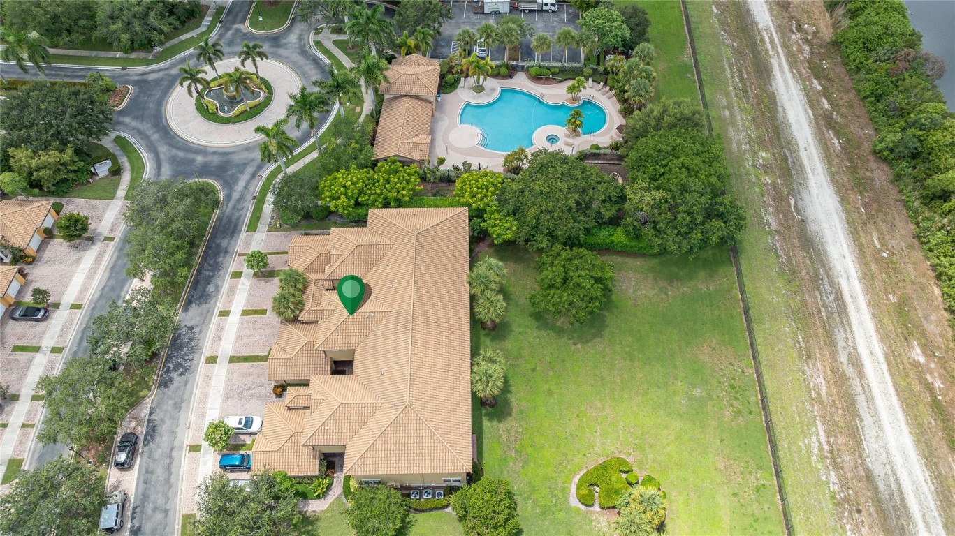 8205 NW 128th Ln 8205