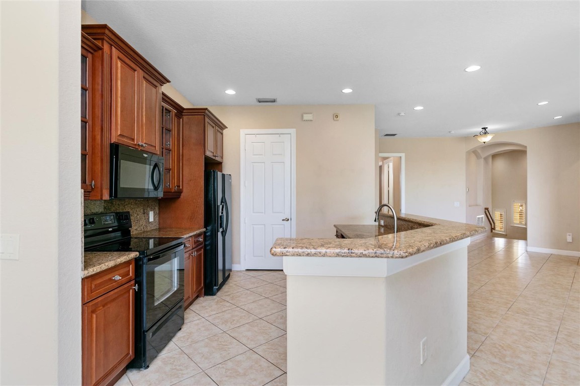 8205 NW 128th Ln 8205