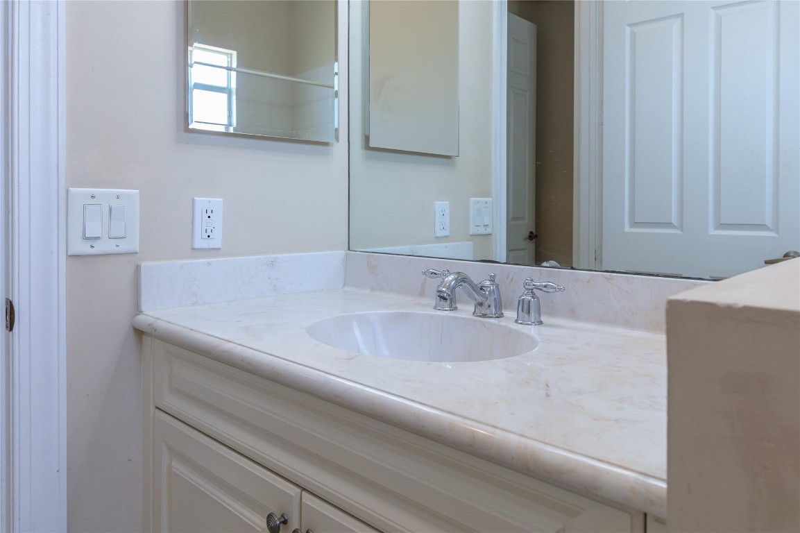 8205 NW 128th Ln 8205