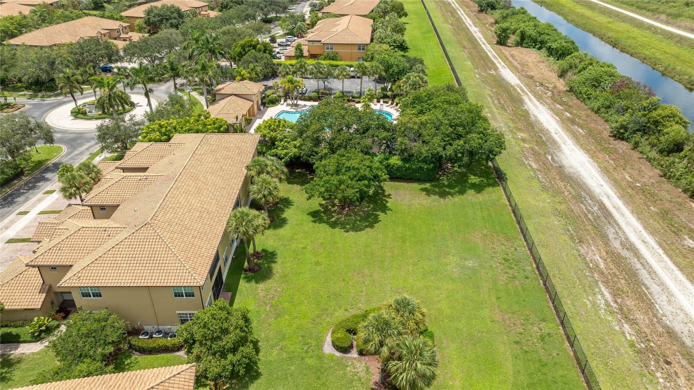 8205 NW 128th Ln 8205