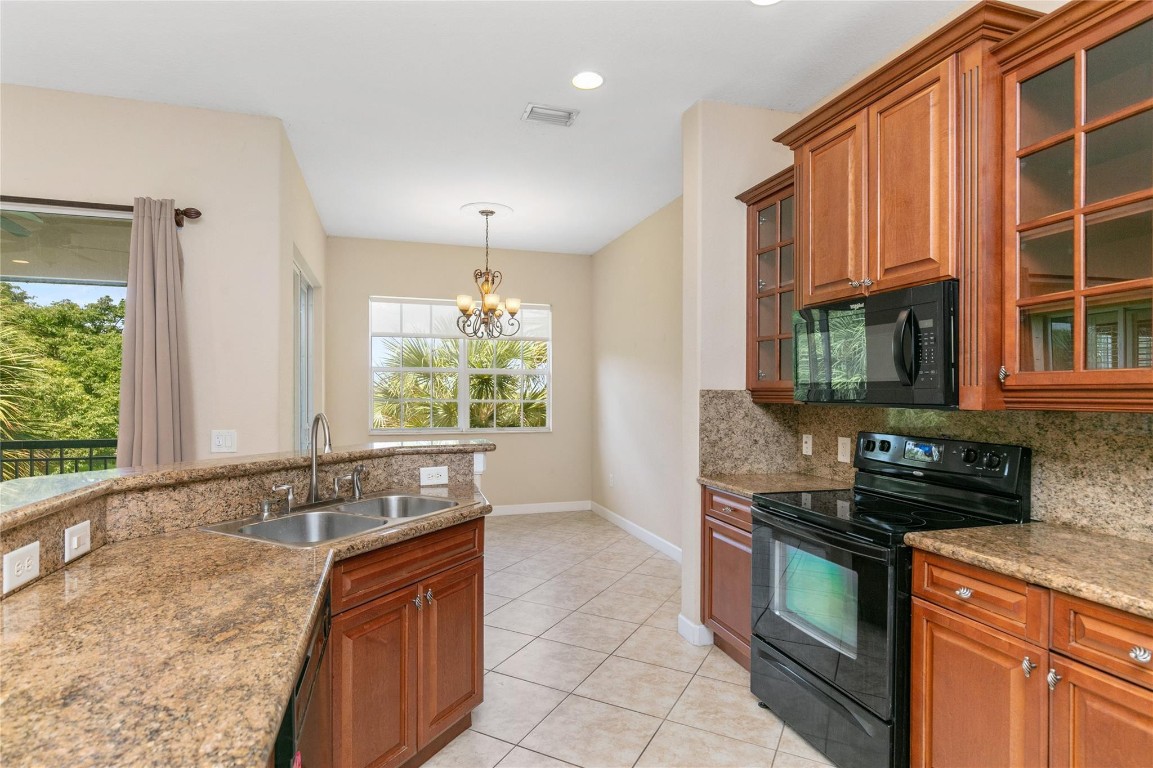 8205 NW 128th Ln 8205