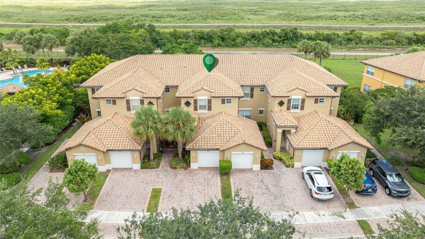 8205 NW 128th Ln 8205