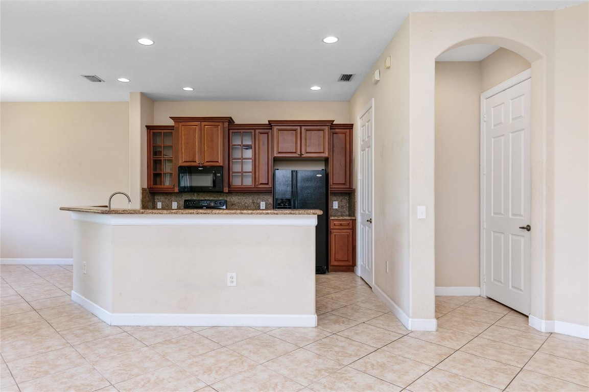 8205 NW 128th Ln 8205