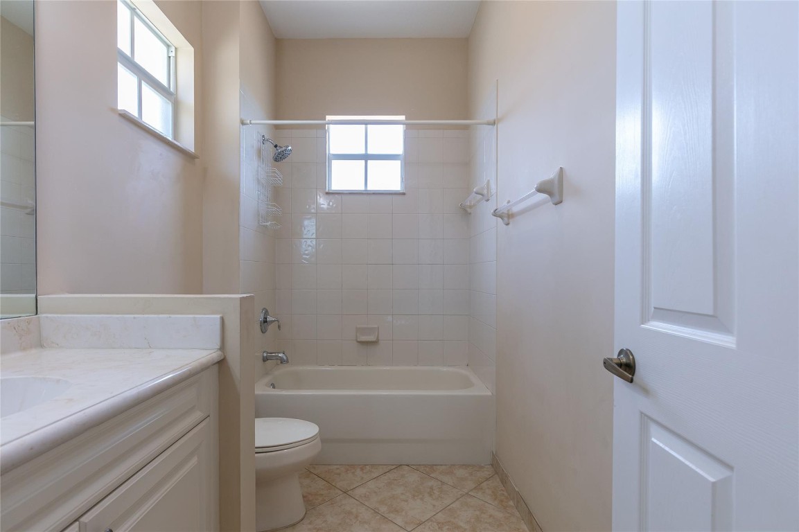 8205 NW 128th Ln 8205