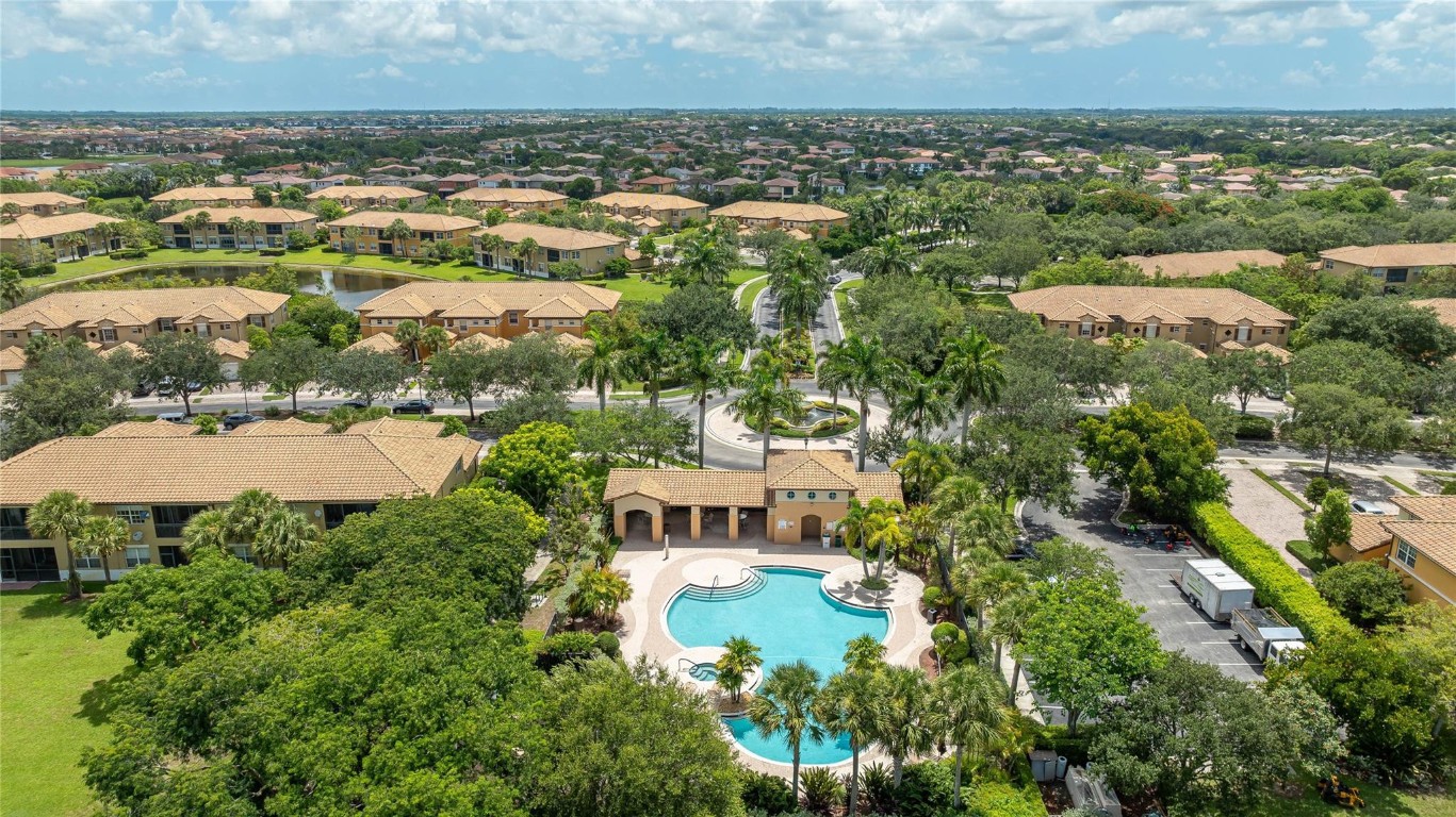 8205 NW 128th Ln 8205