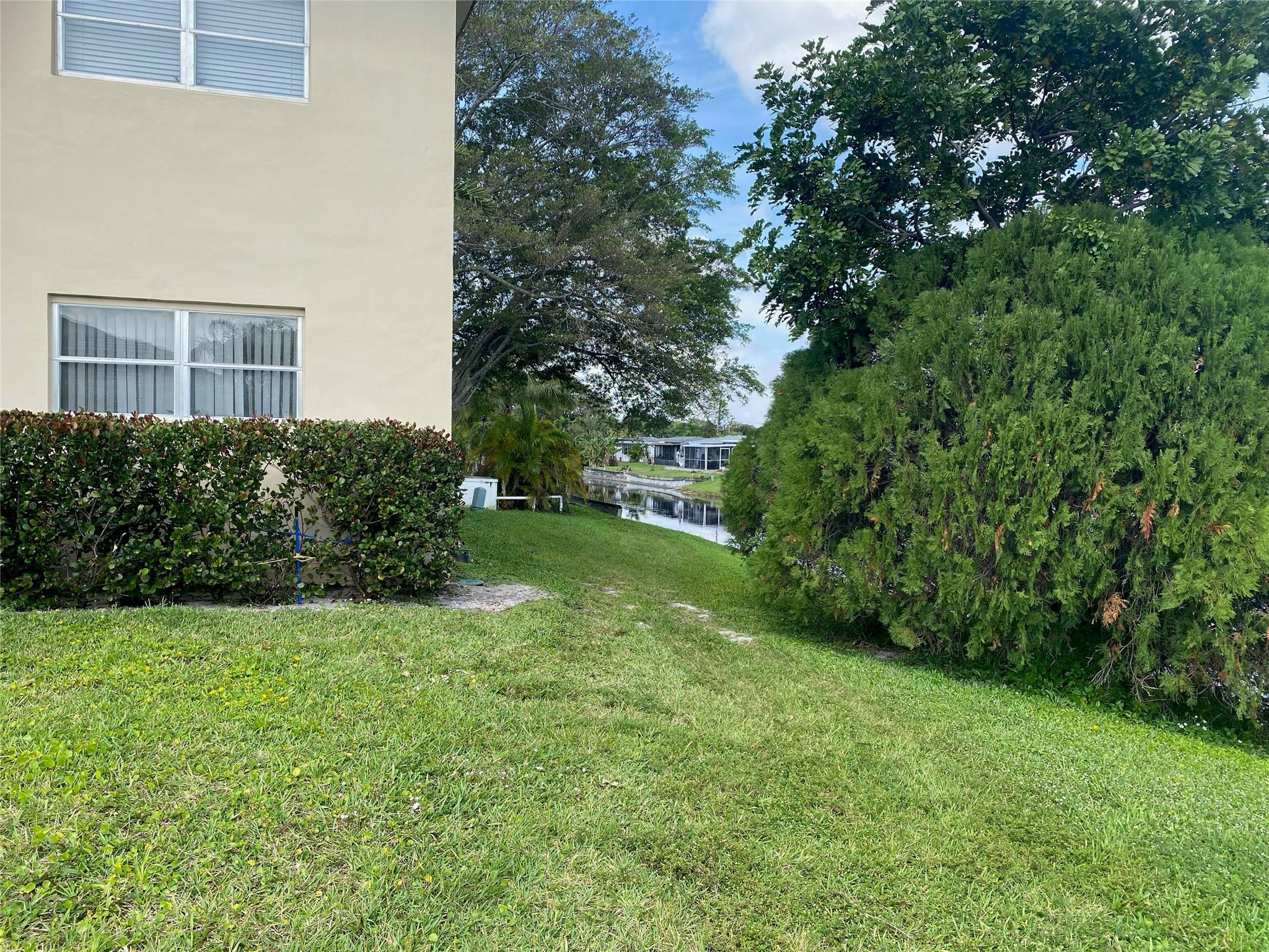 7355 NW 5th Pl