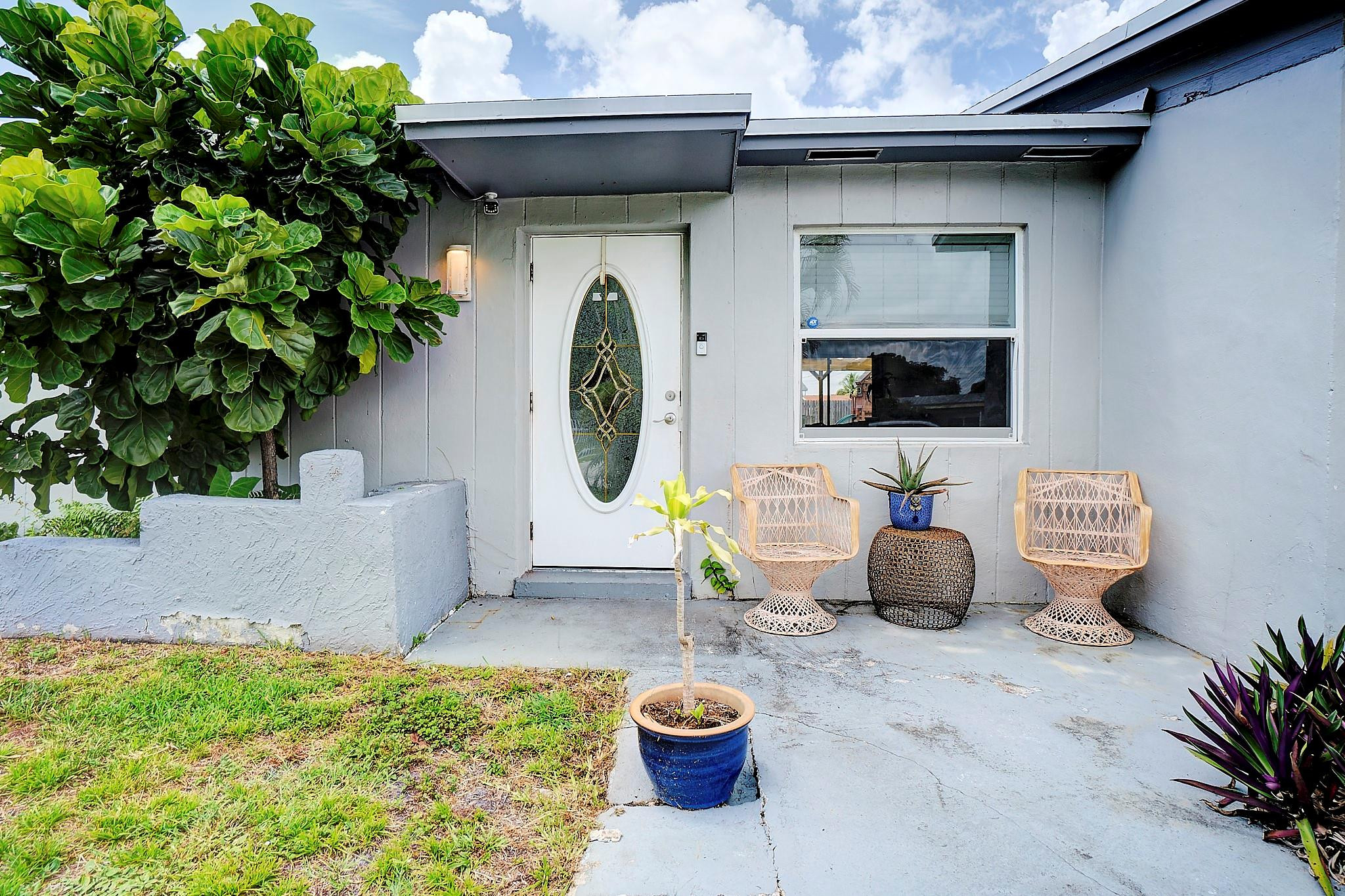 2940 NW 25th St