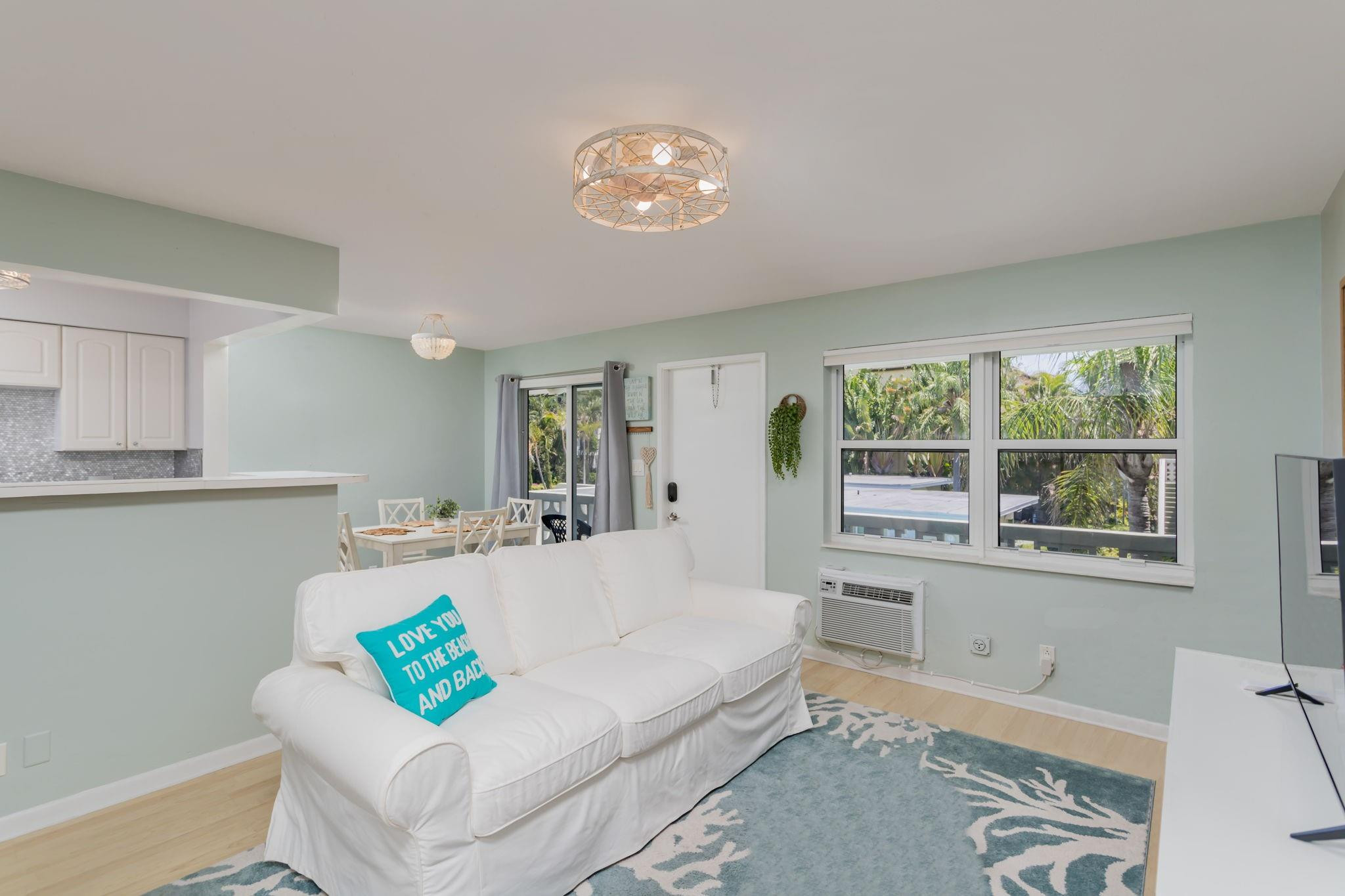 3230 NE 13th St 202