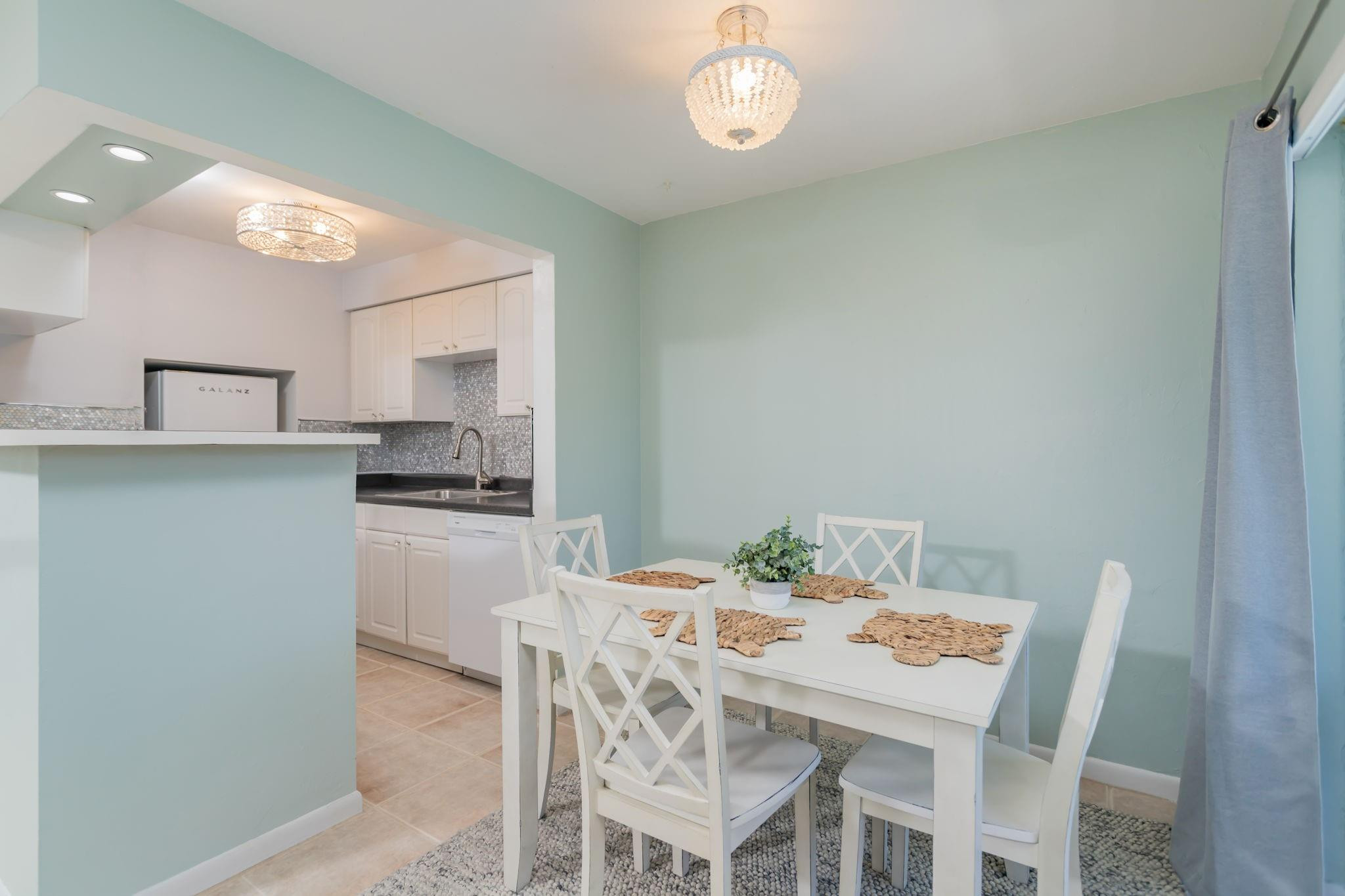 3230 NE 13th St 202