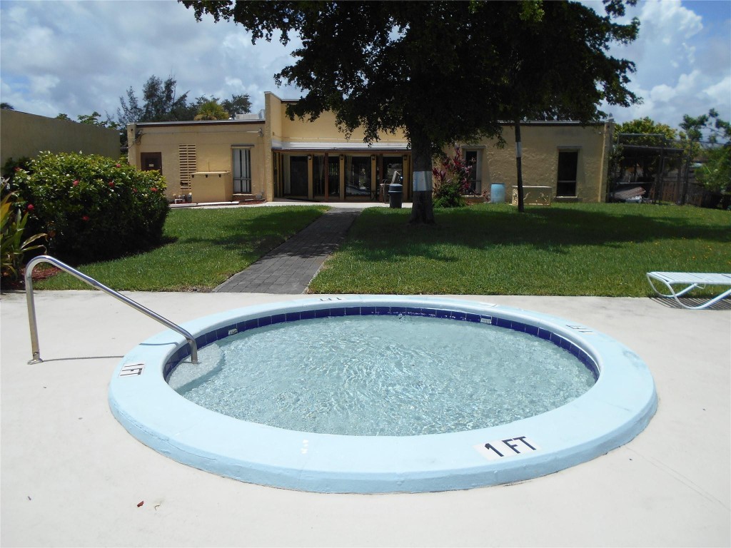 4409 NW 3rd Ter 4409