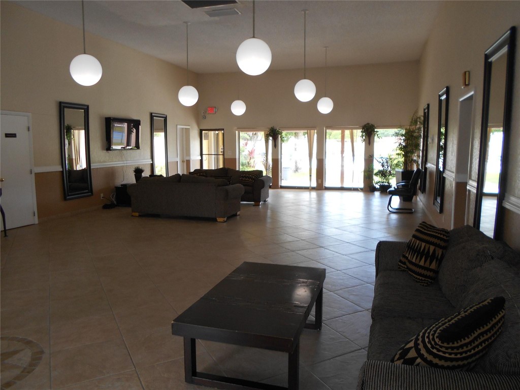 4409 NW 3rd Ter 4409