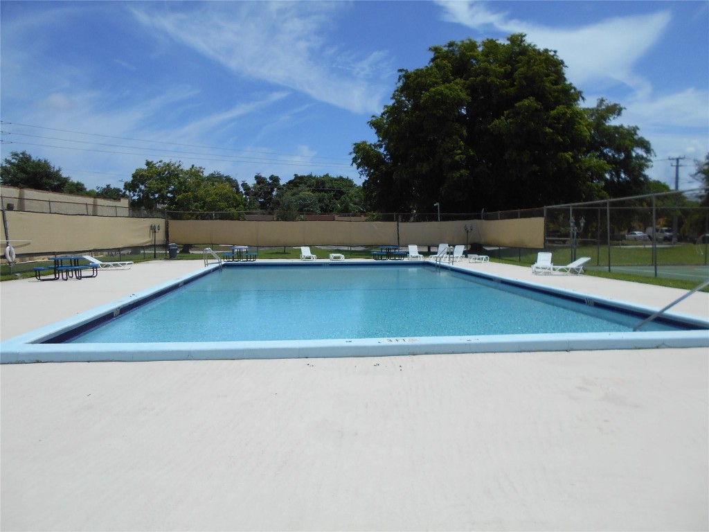 4409 NW 3rd Ter 4409