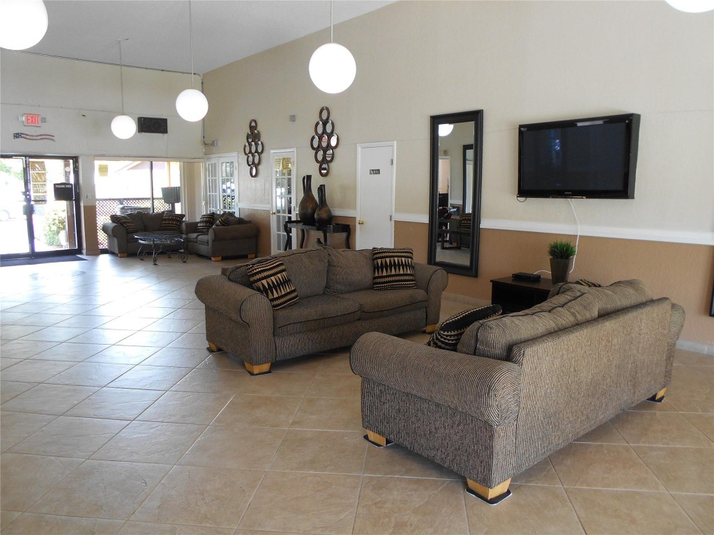 4409 NW 3rd Ter 4409