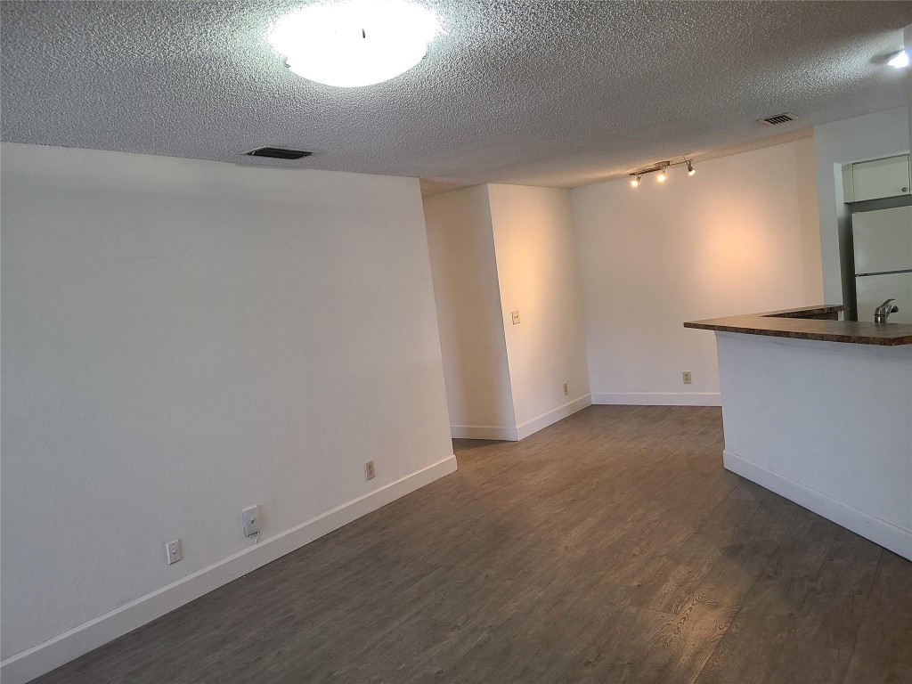 3330 Pinewalk Dr N 1617