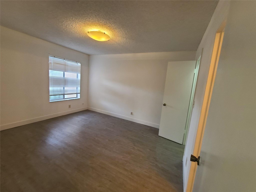 3330 Pinewalk Dr N 1617