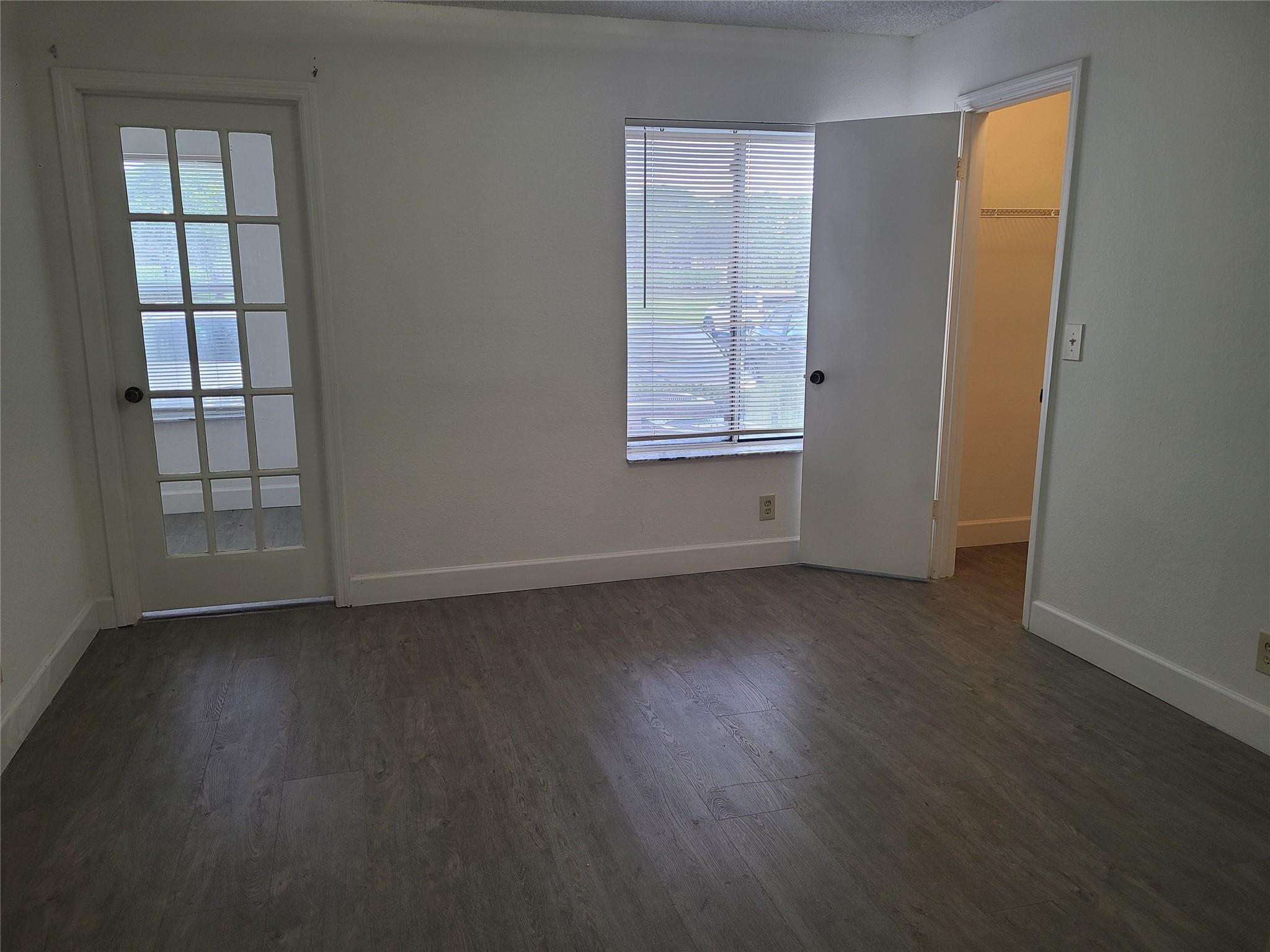 3330 Pinewalk Dr N 1617