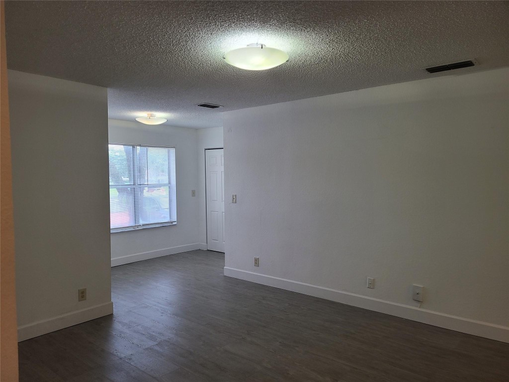 3330 Pinewalk Dr N 1617