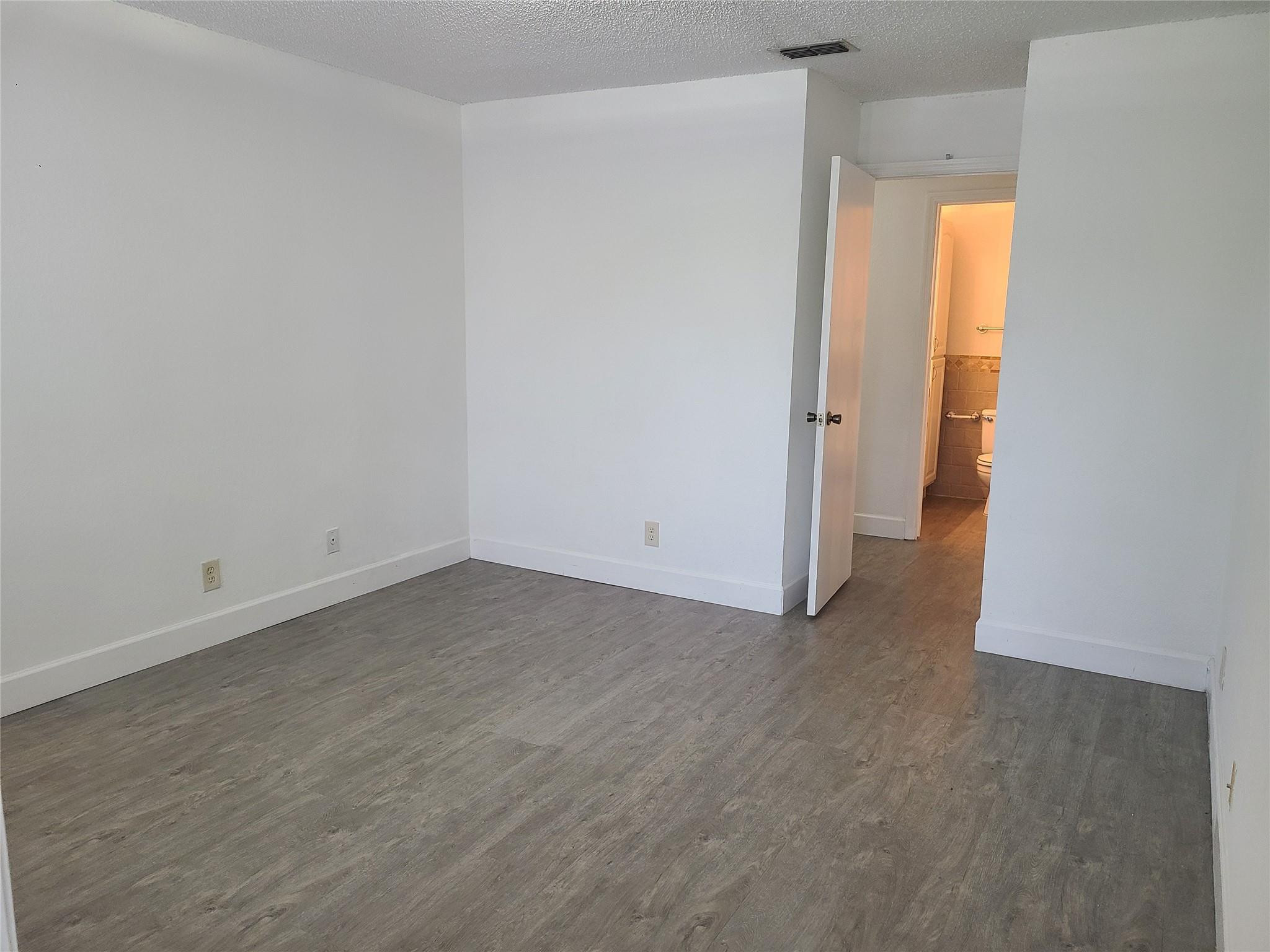 3330 Pinewalk Dr N 1617