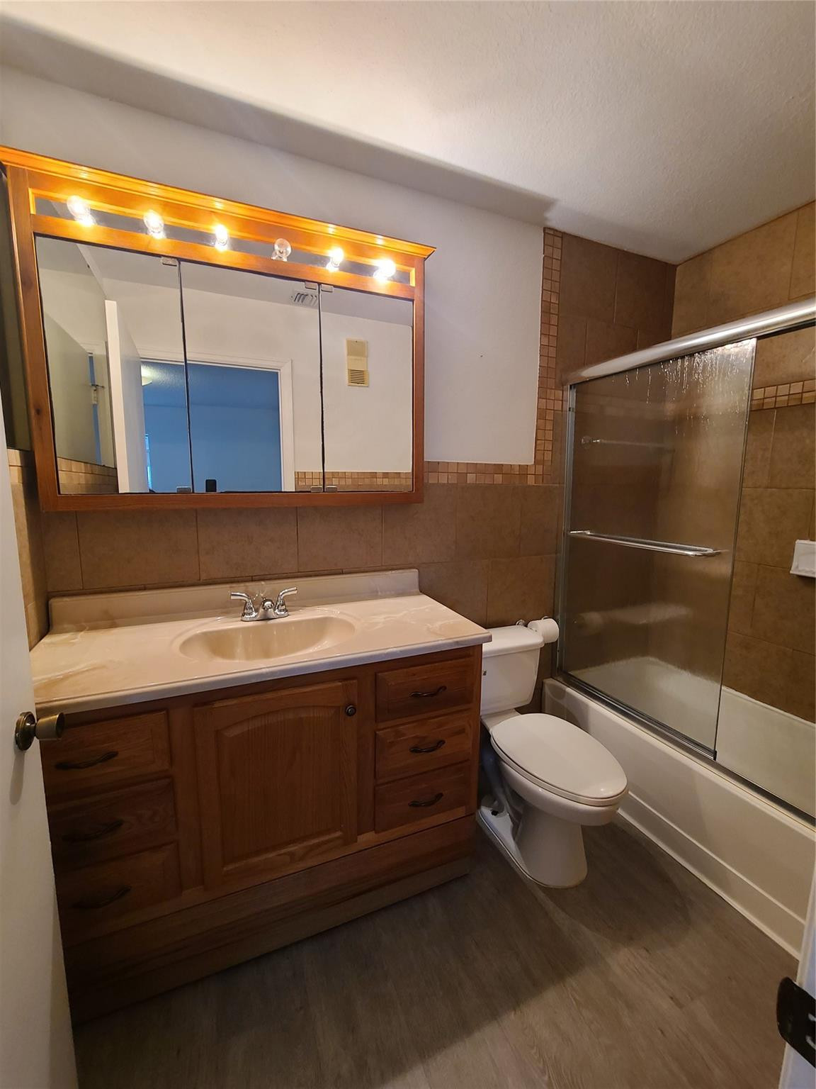 3330 Pinewalk Dr N 1617