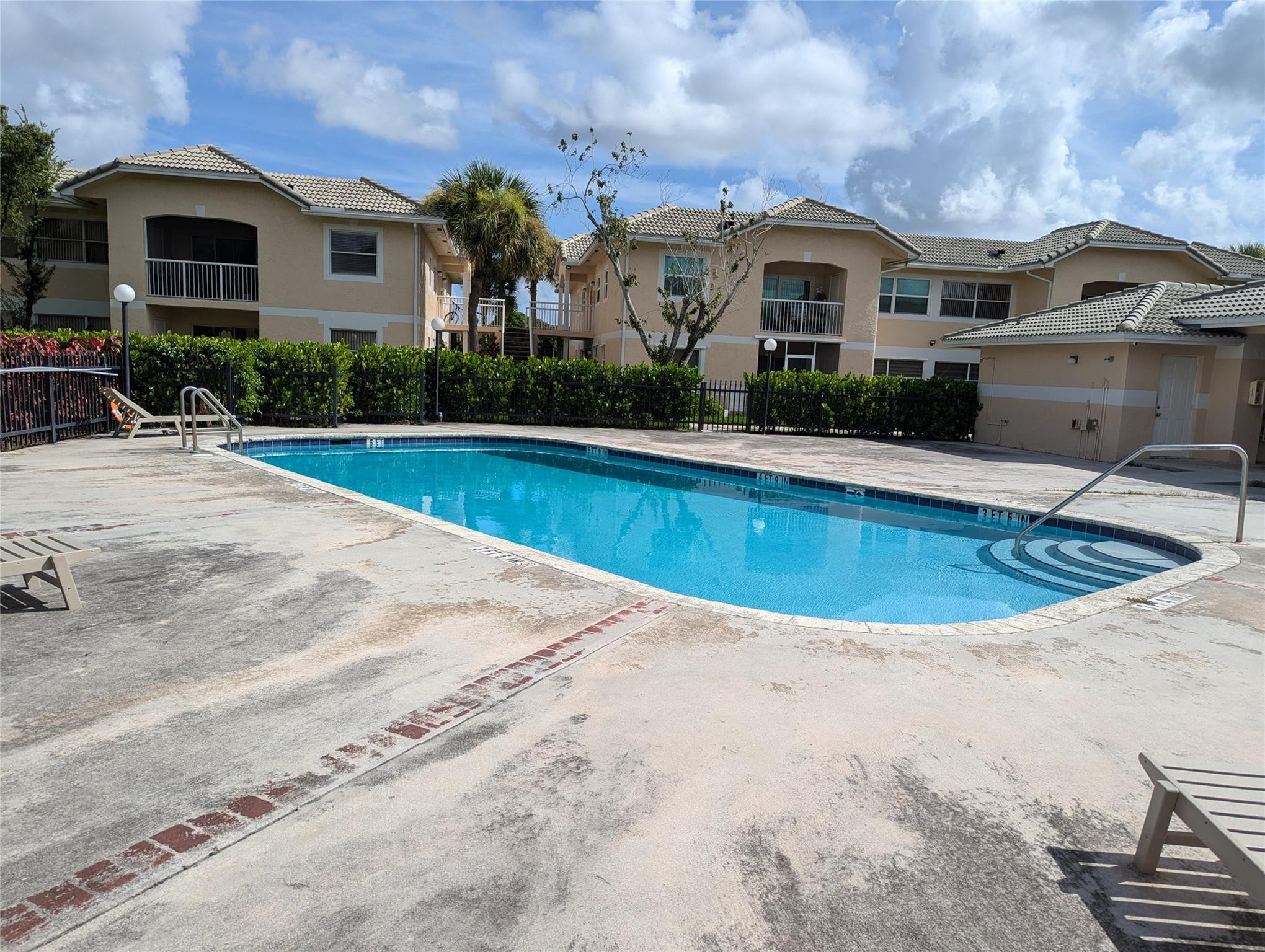 12183 Royal Palm Blvd 4B