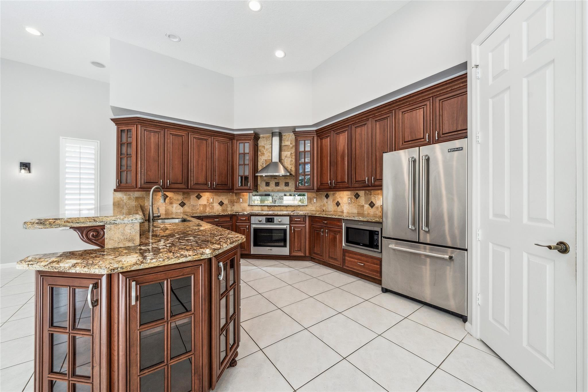 10542 NW 68th Ct