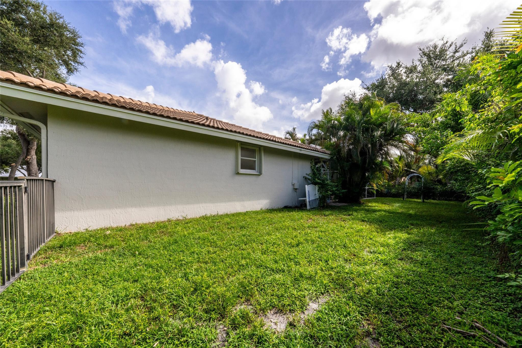 10542 NW 68th Ct