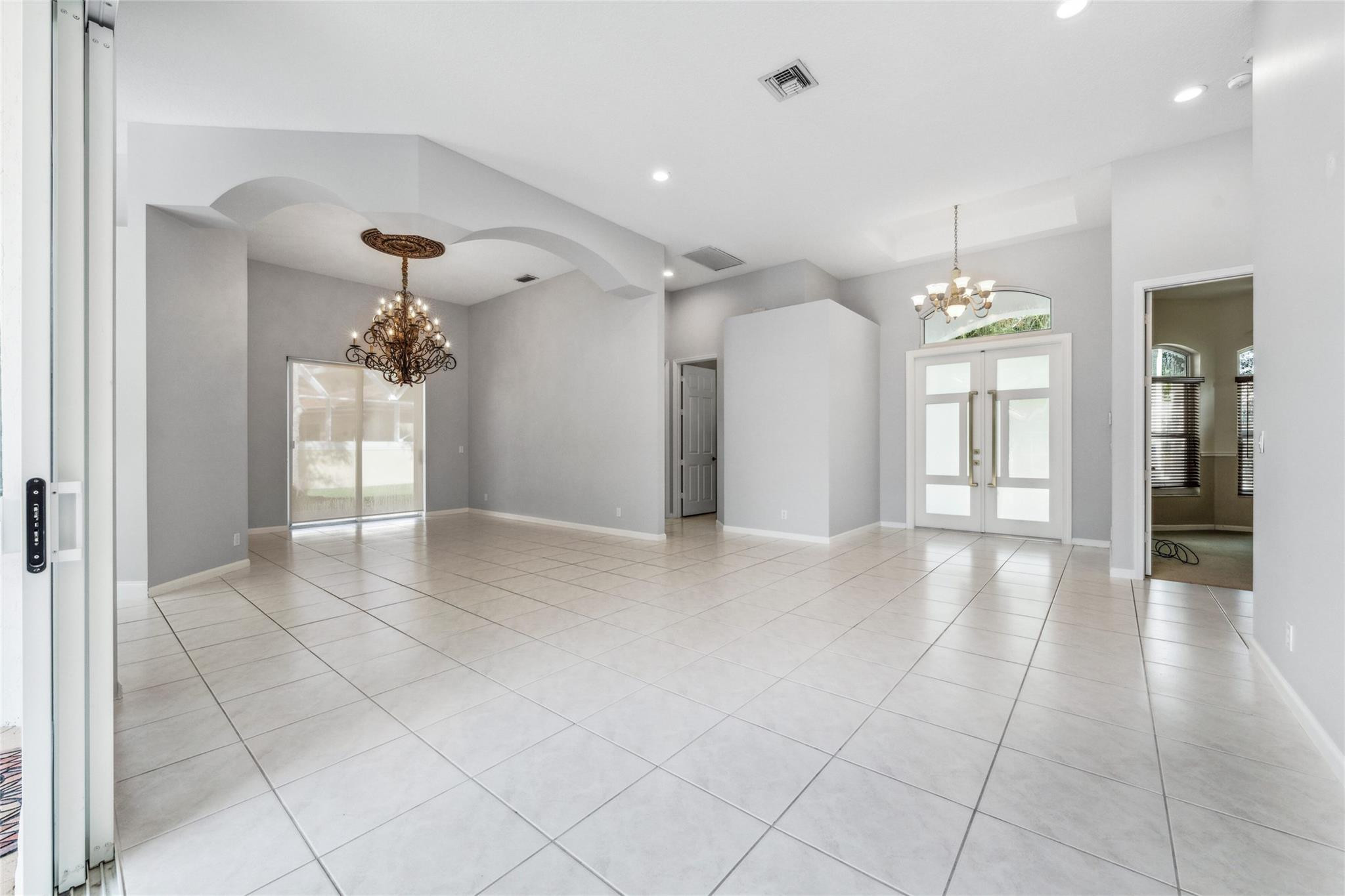 10542 NW 68th Ct