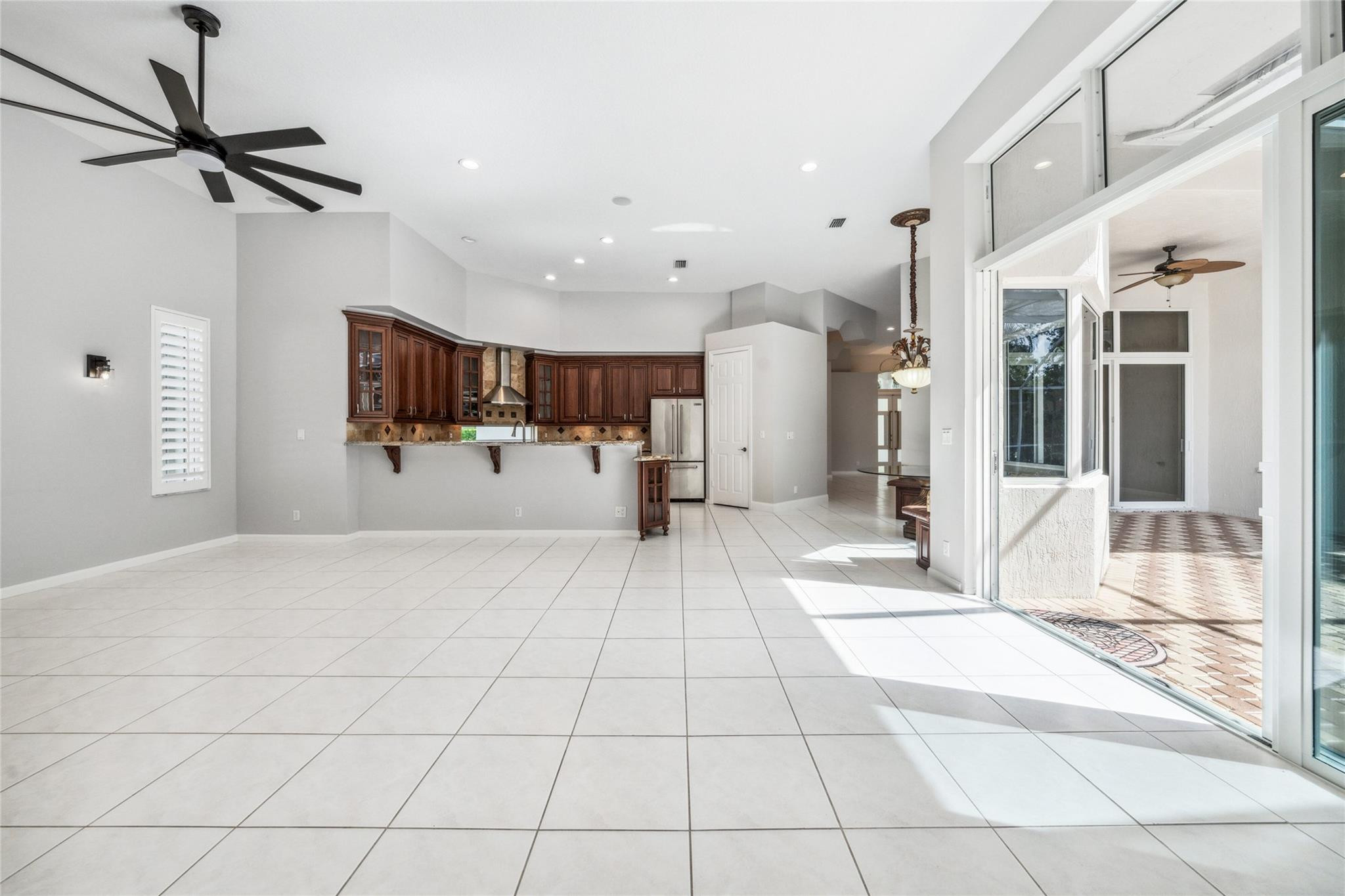 10542 NW 68th Ct