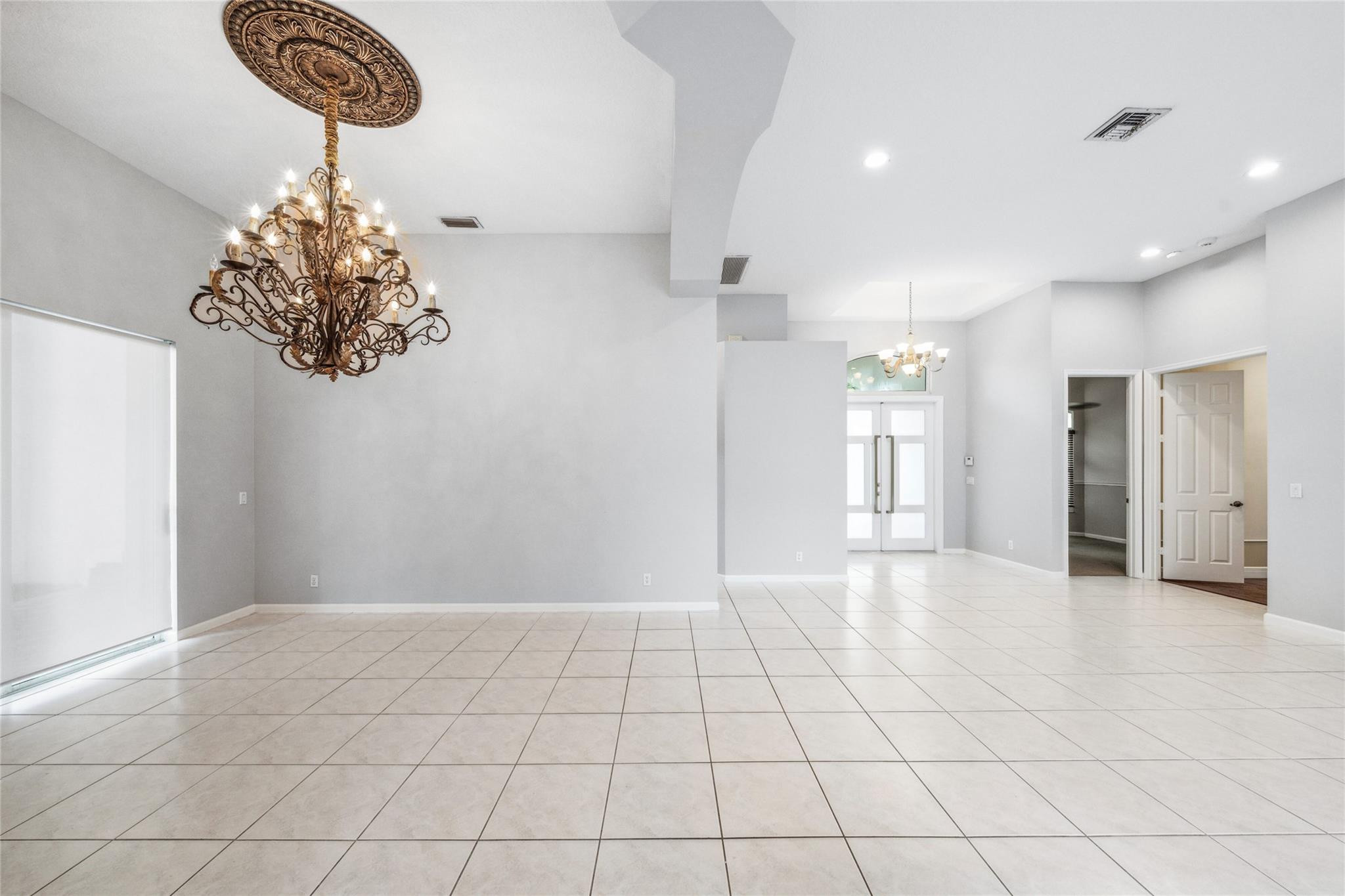 10542 NW 68th Ct