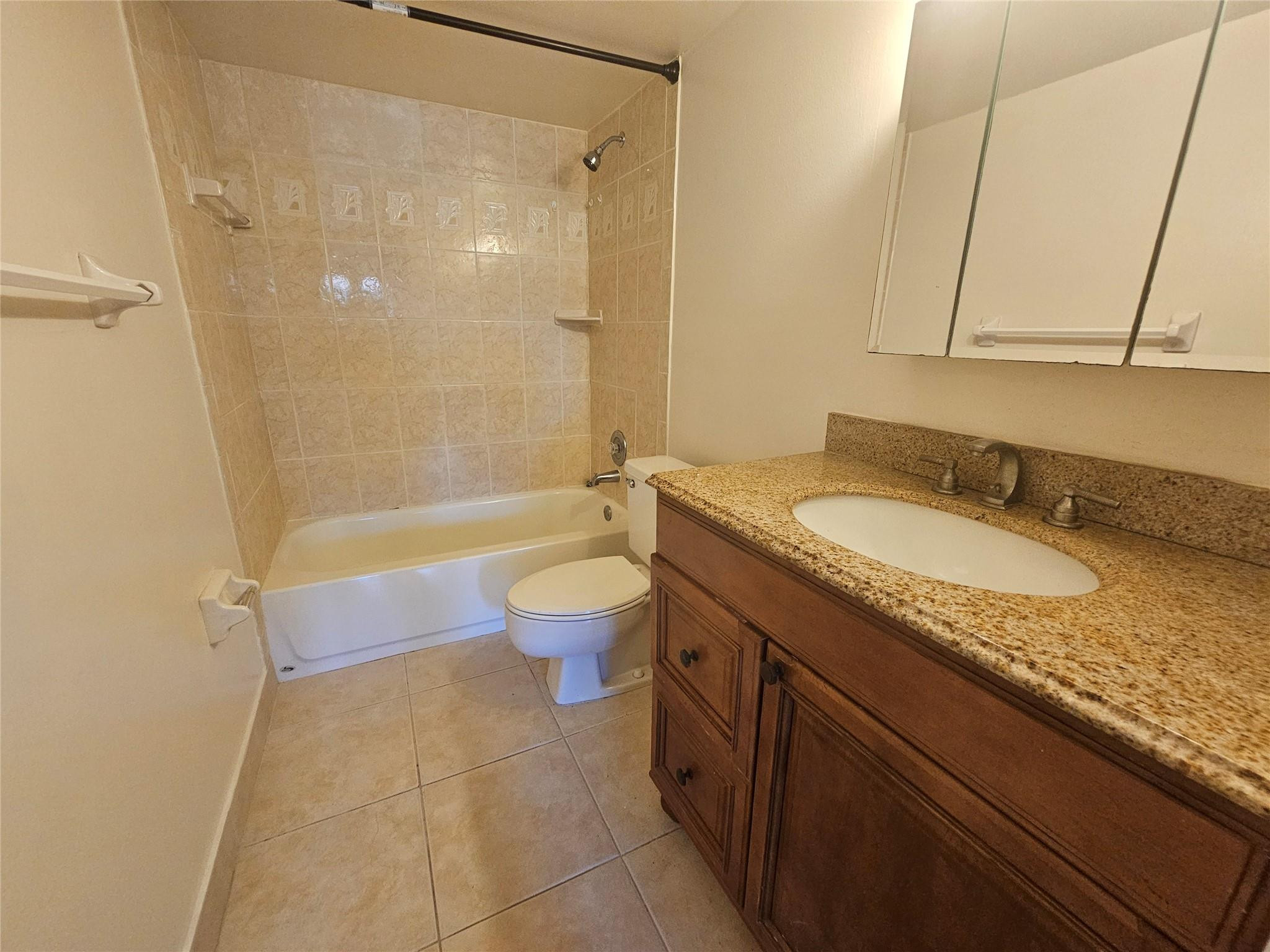 4279 NW 89th Ave 205