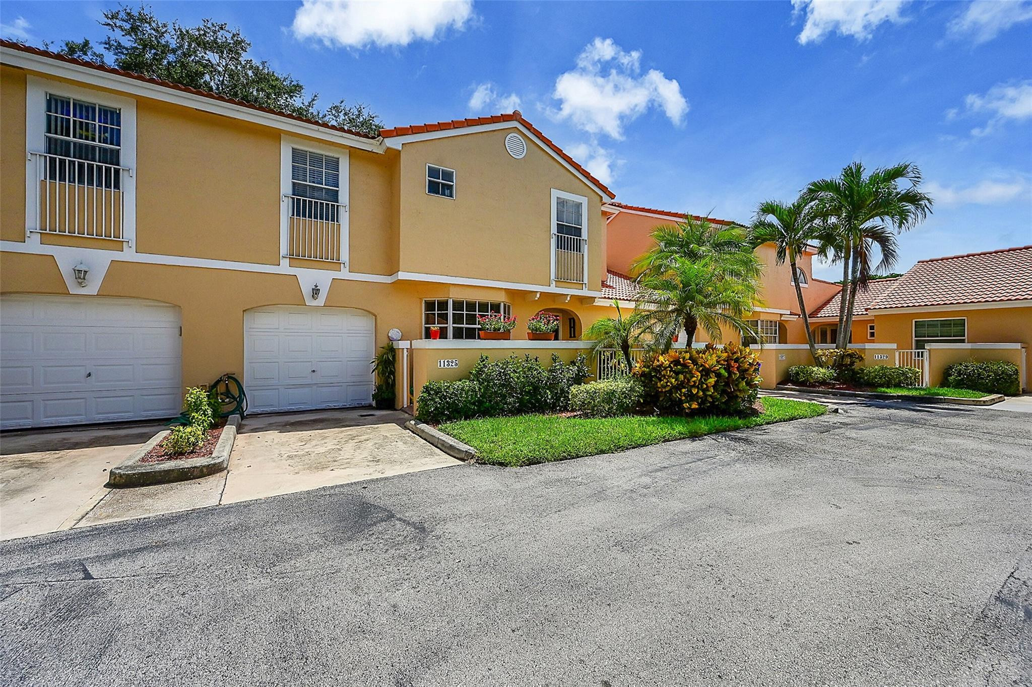 11325 Lakeview Dr 4N