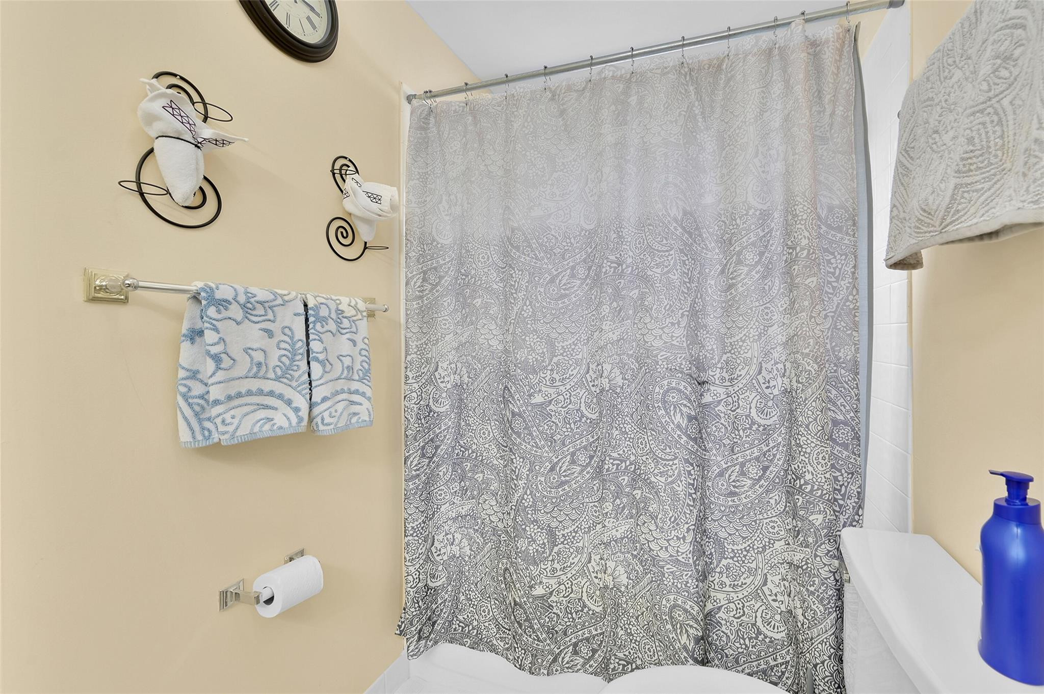 11325 Lakeview Dr 4N