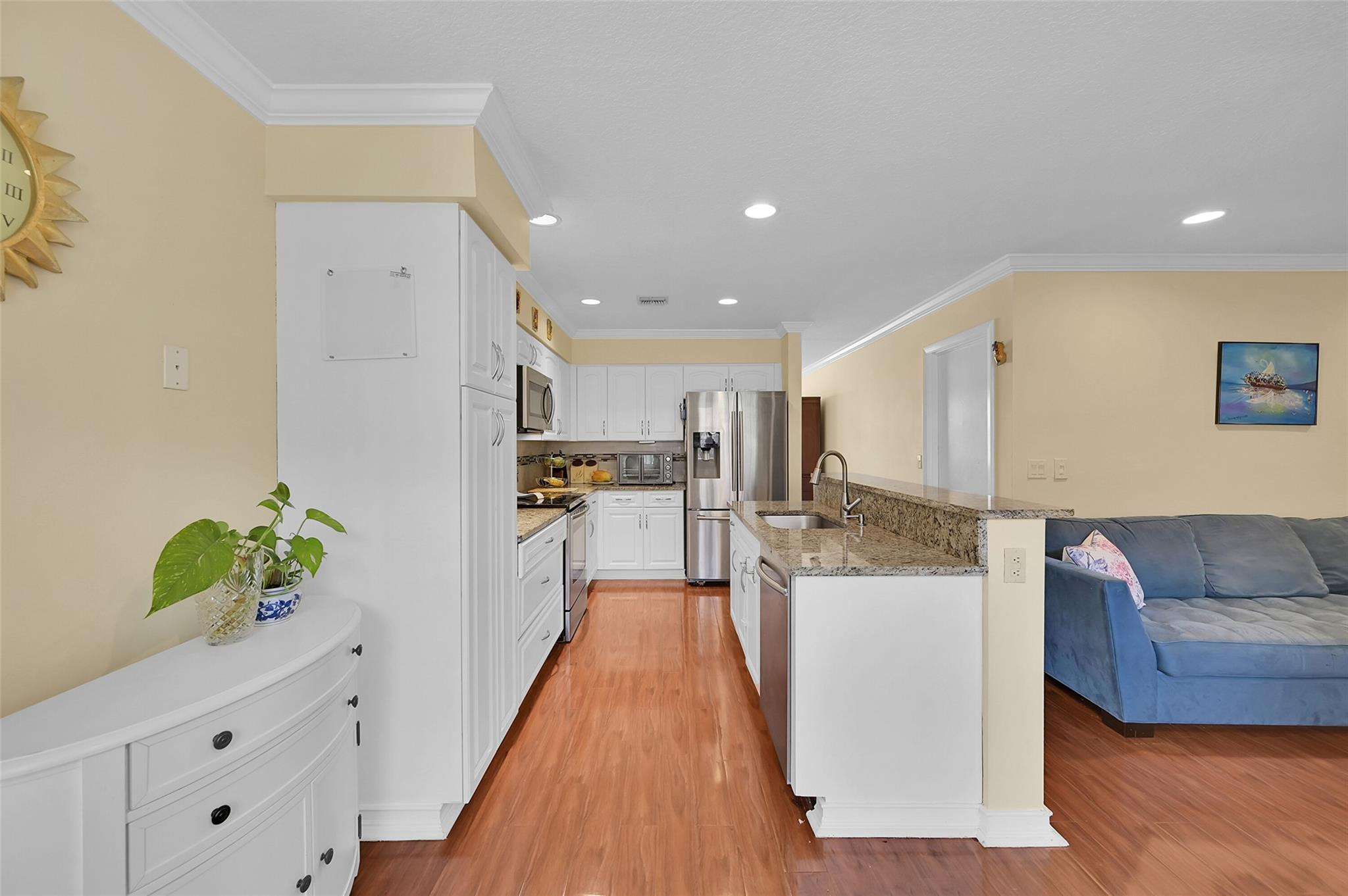 11325 Lakeview Dr 4N