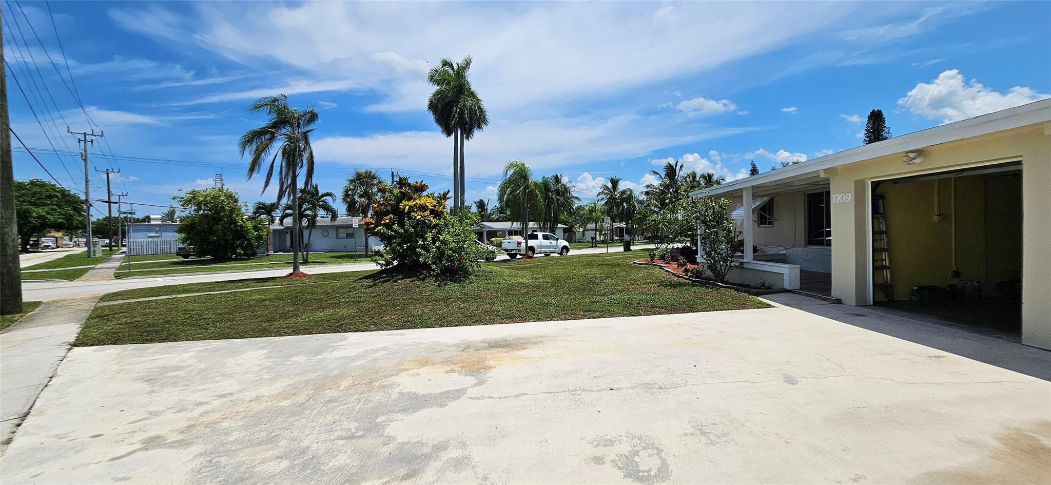 1709 NW 58th Ave