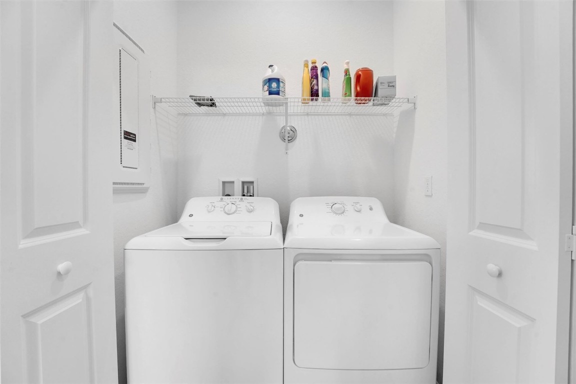 649 SE Lake Falls St