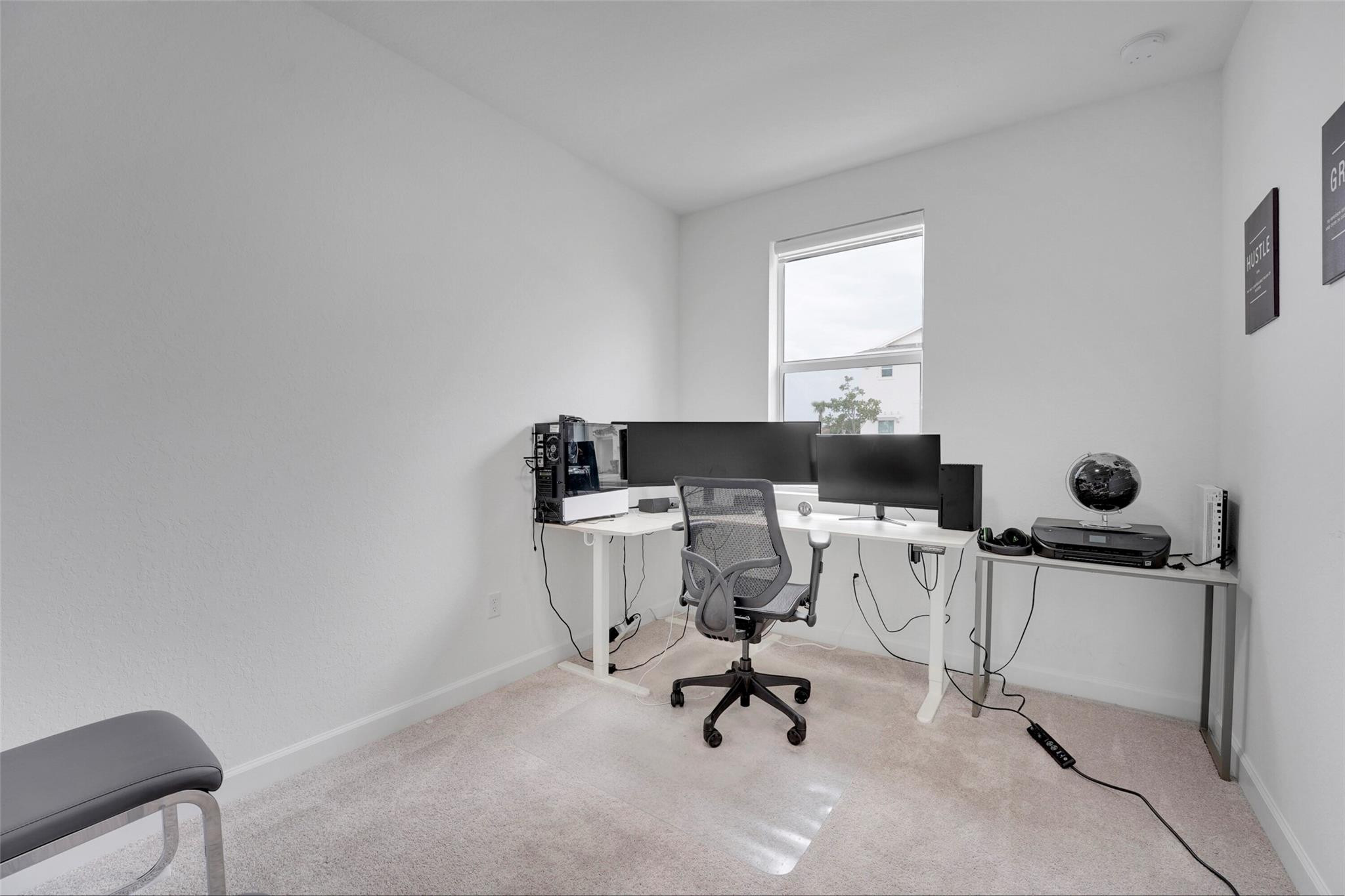 649 SE Lake Falls St