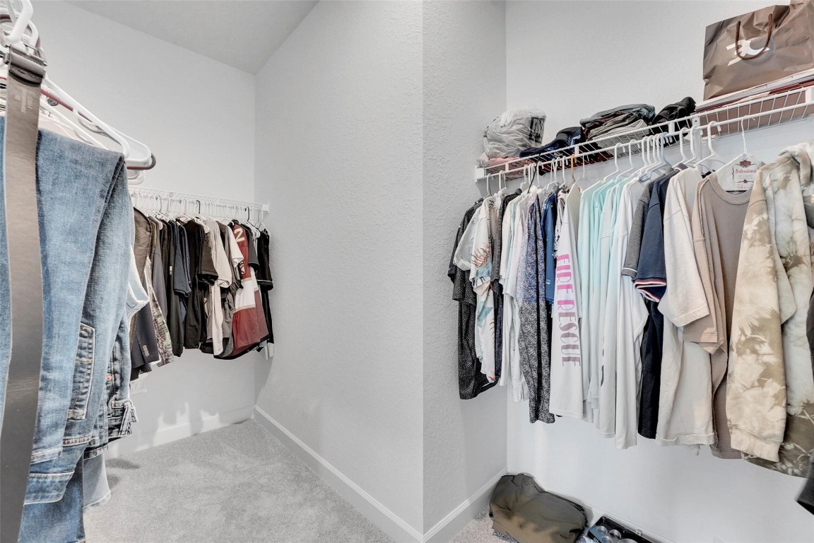 649 SE Lake Falls St