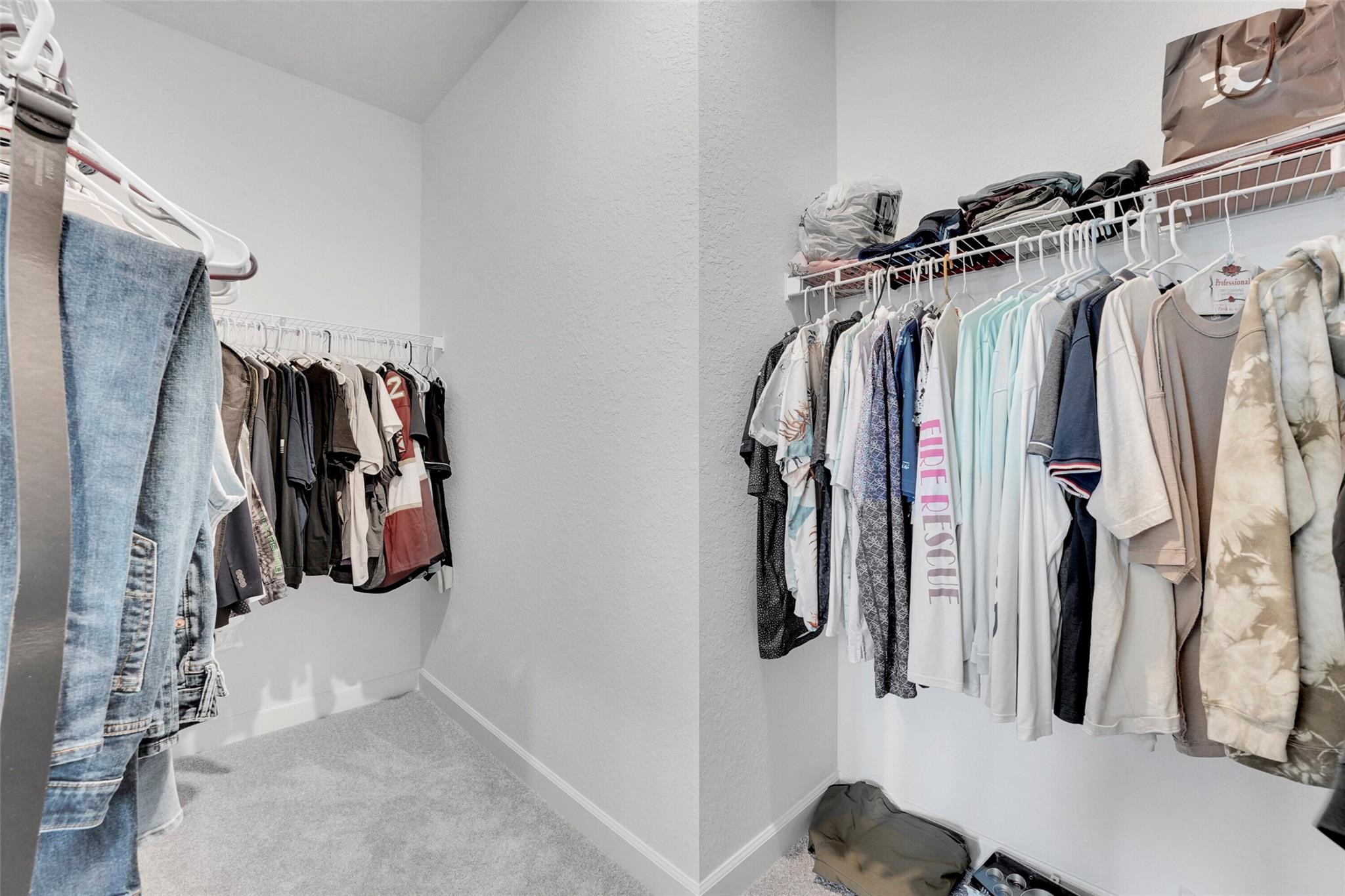 649 SE Lake Falls St