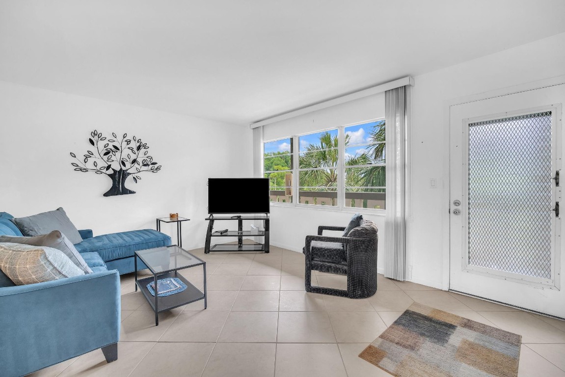 4701 Martinique Dr G3