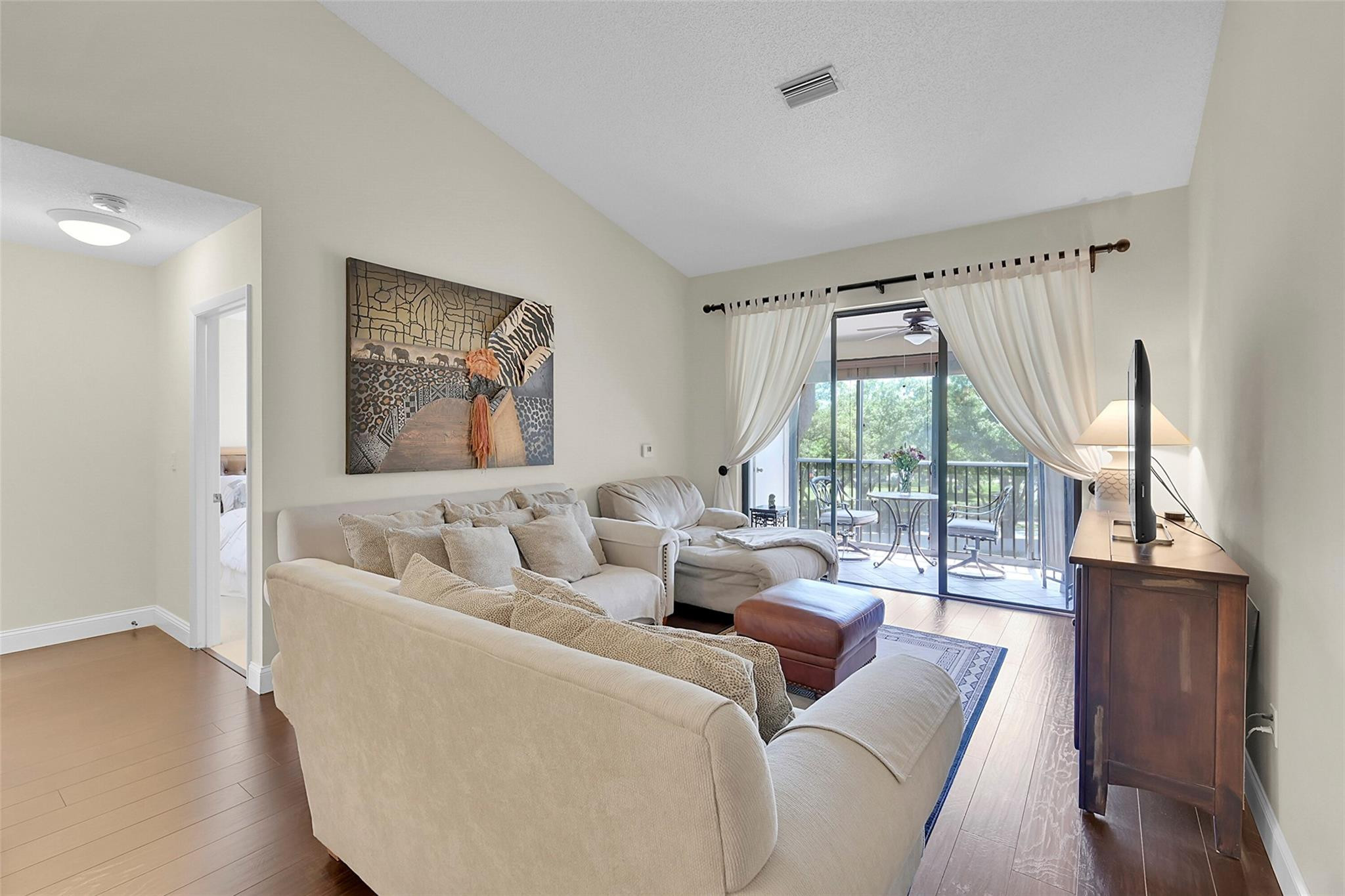 4101 Coral Tree Cir 312