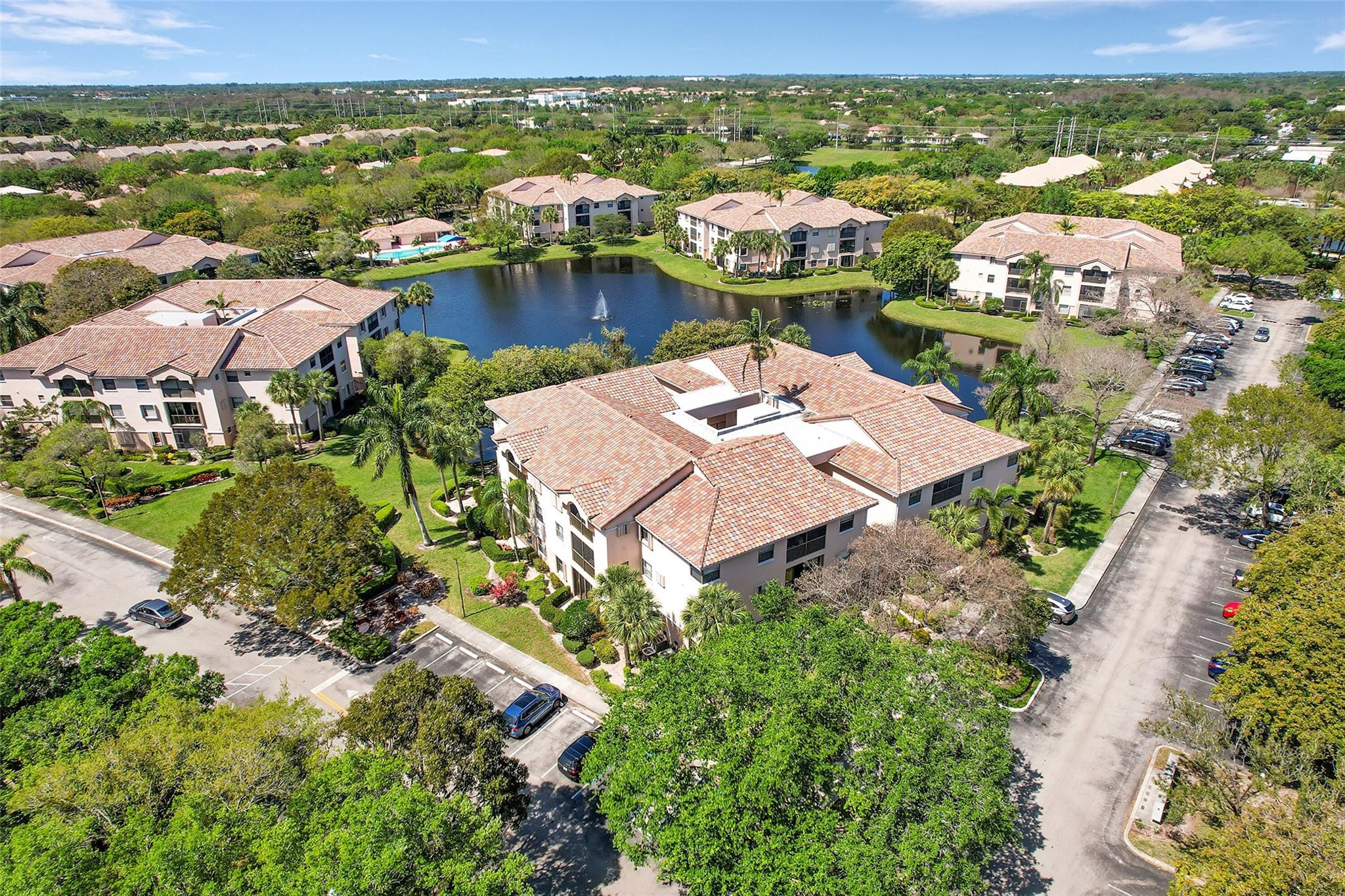 4101 Coral Tree Cir 312