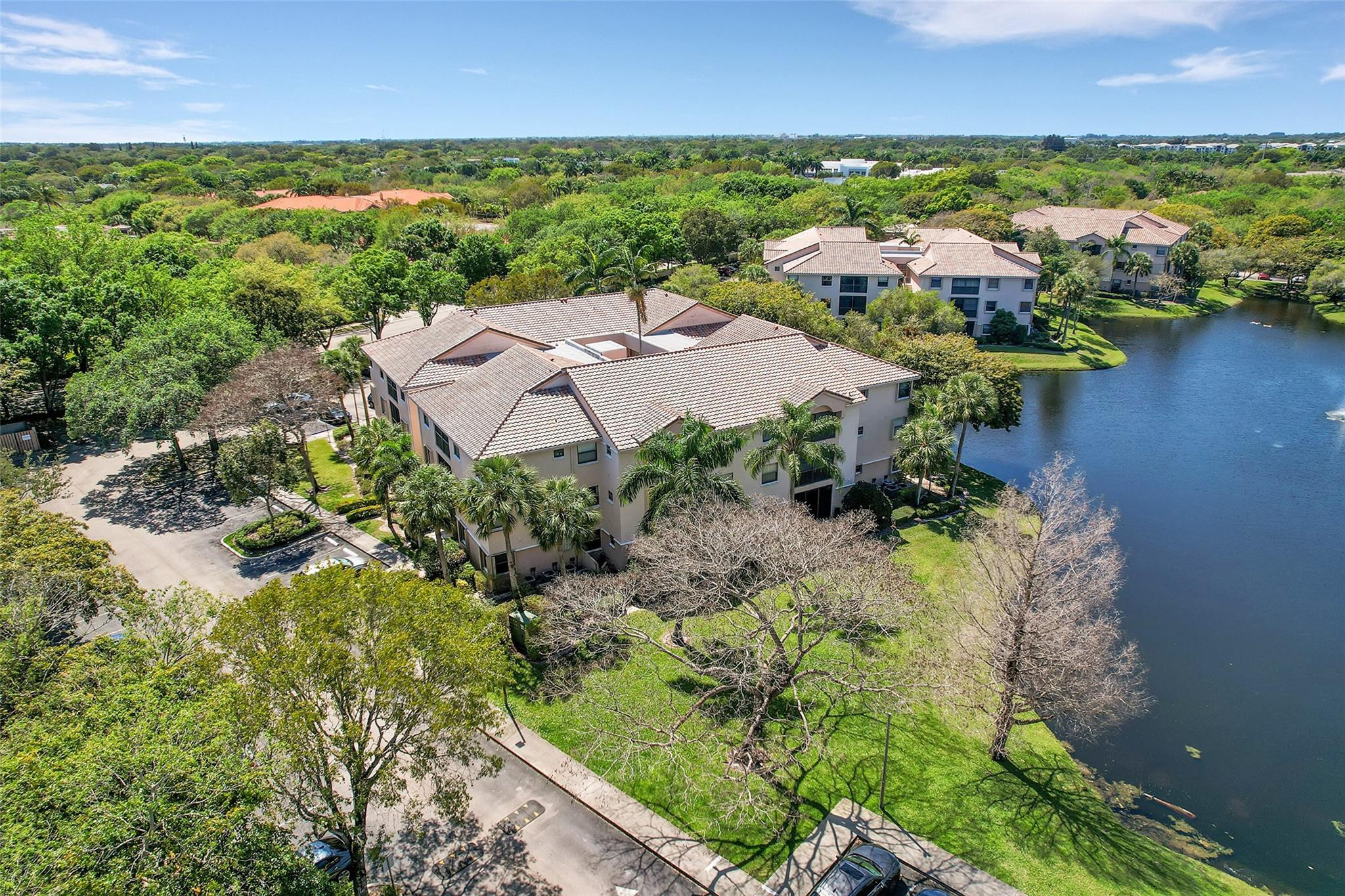 4101 Coral Tree Cir 312