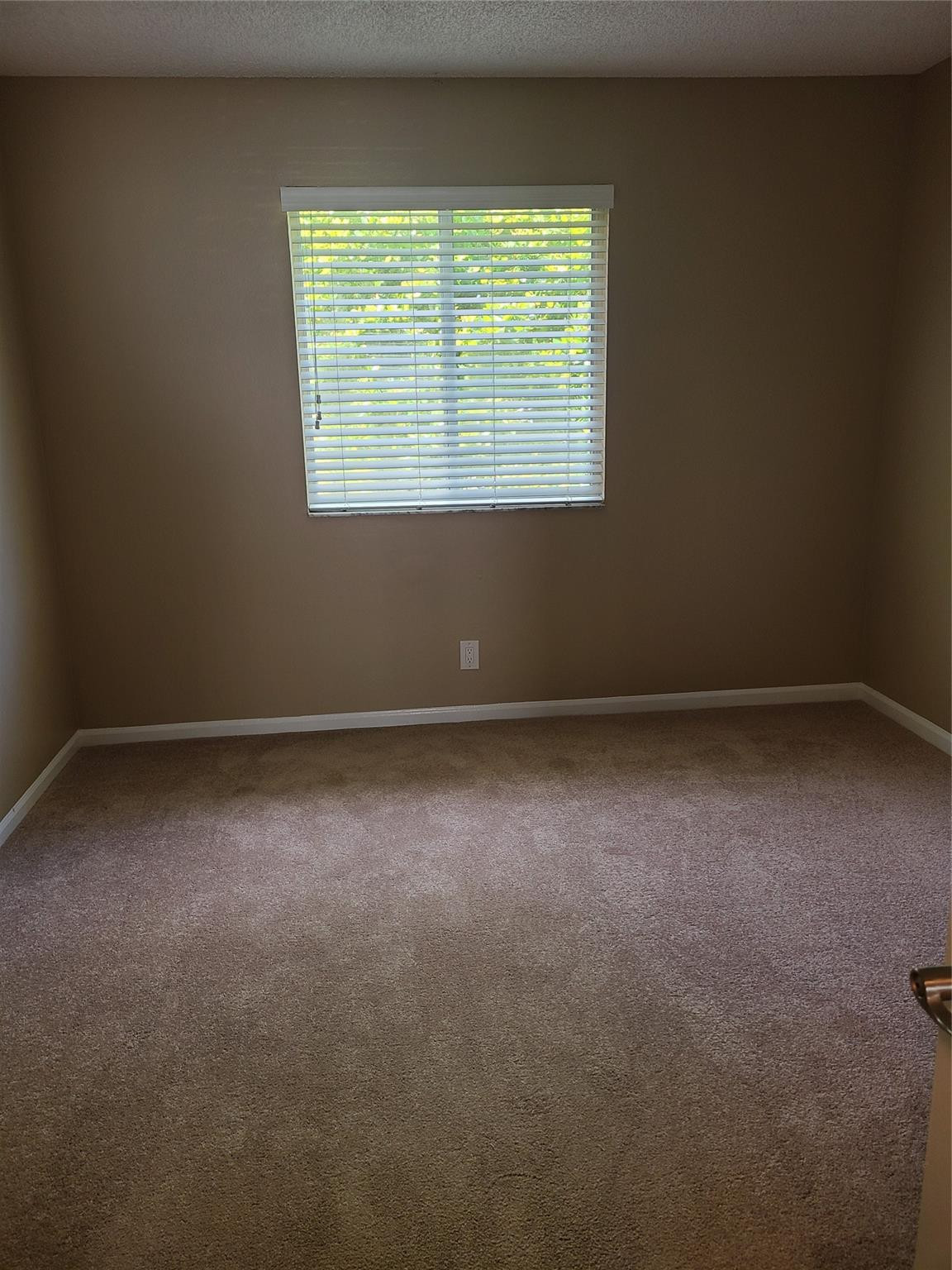 1427 SW 48th Ter