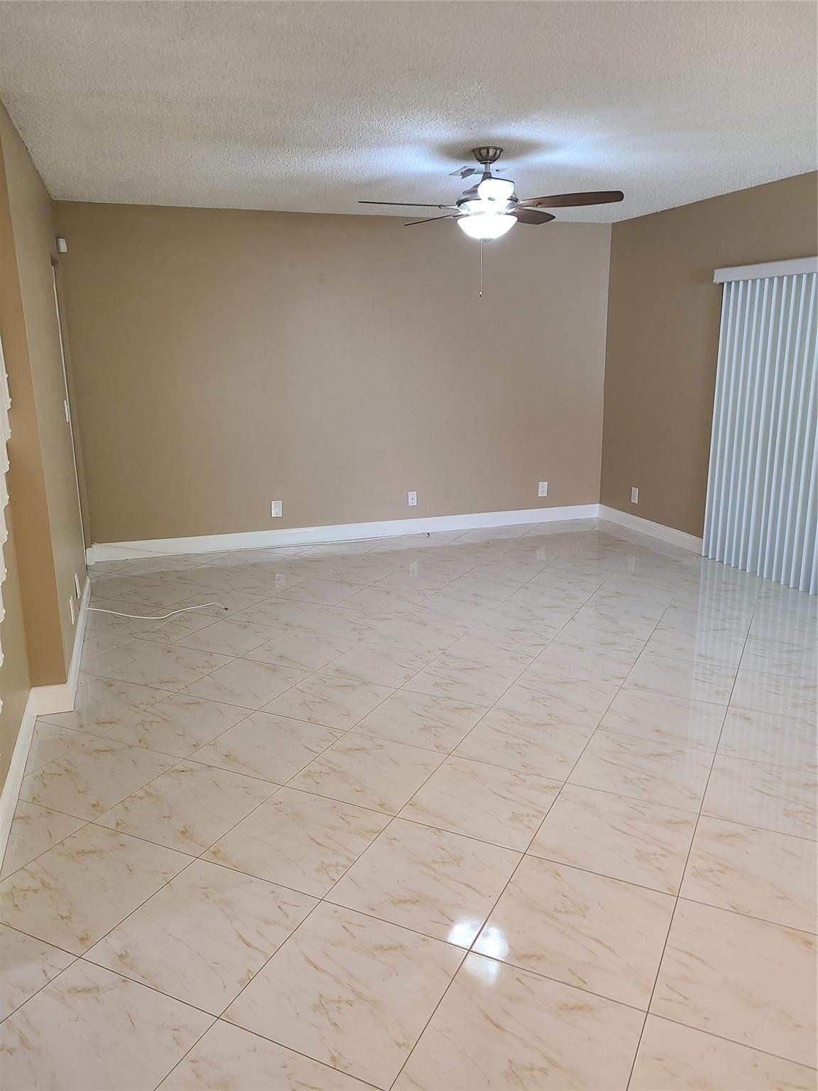 1427 SW 48th Ter