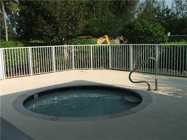 1427 SW 48th Ter