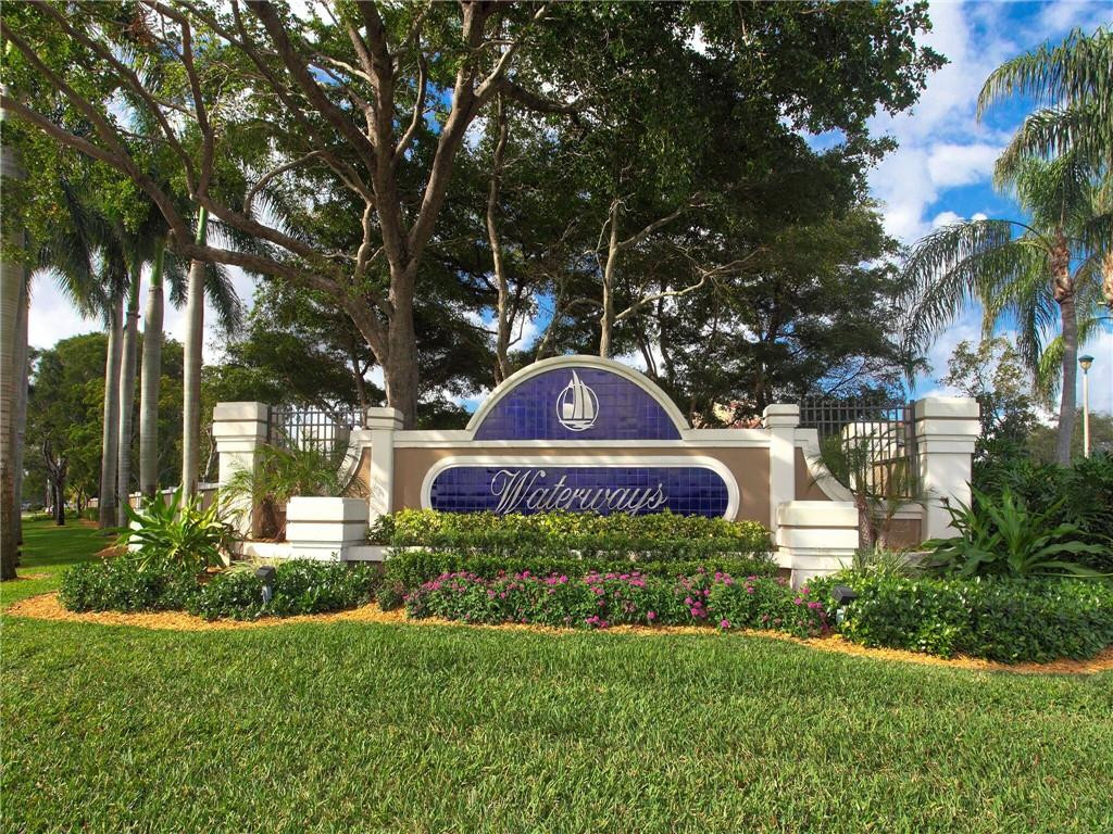 1427 SW 48th Ter